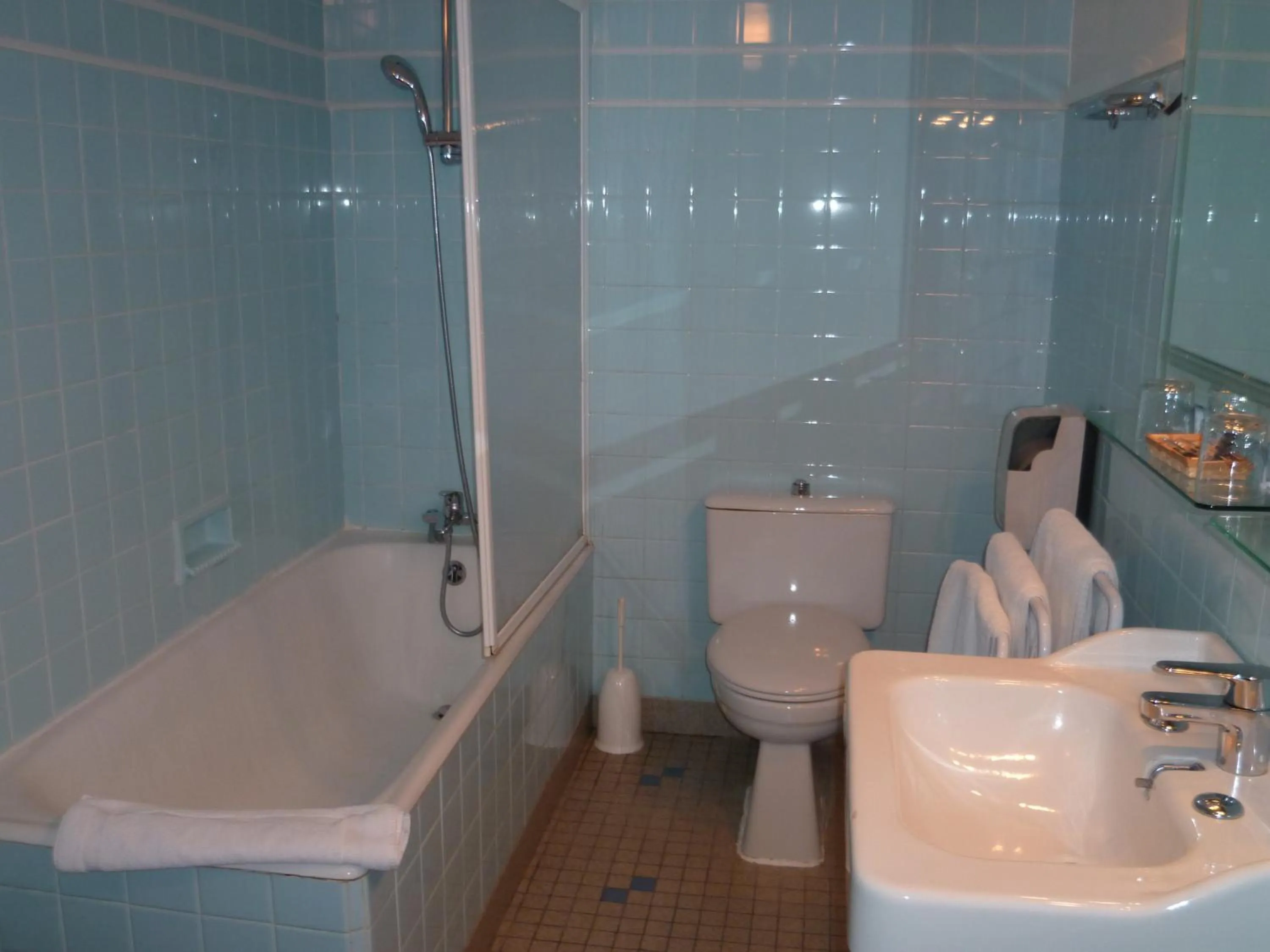 Bathroom in Hôtel La Résidence