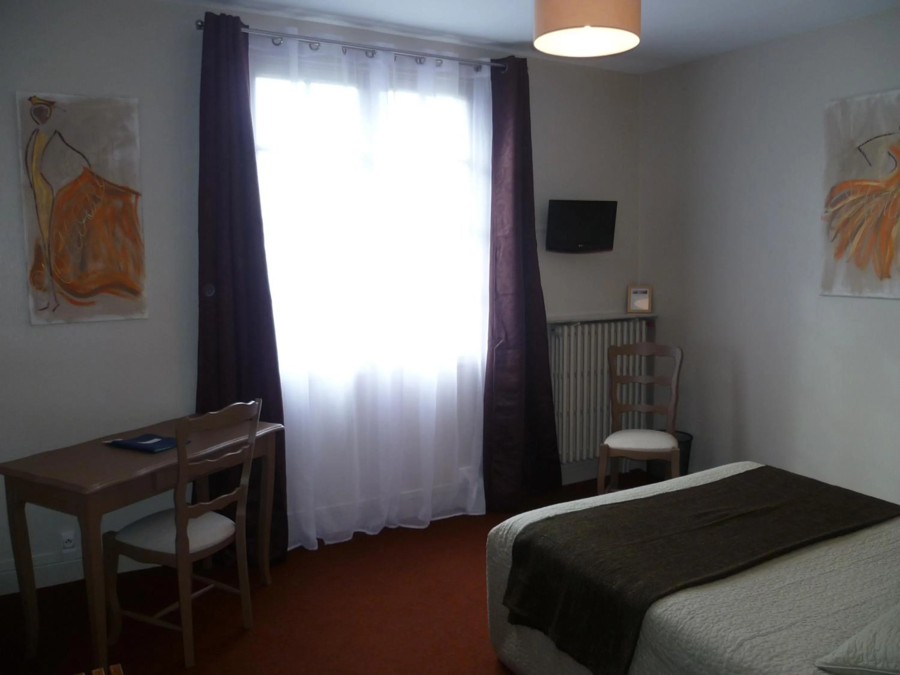 Bedroom, Bed in Hôtel La Résidence