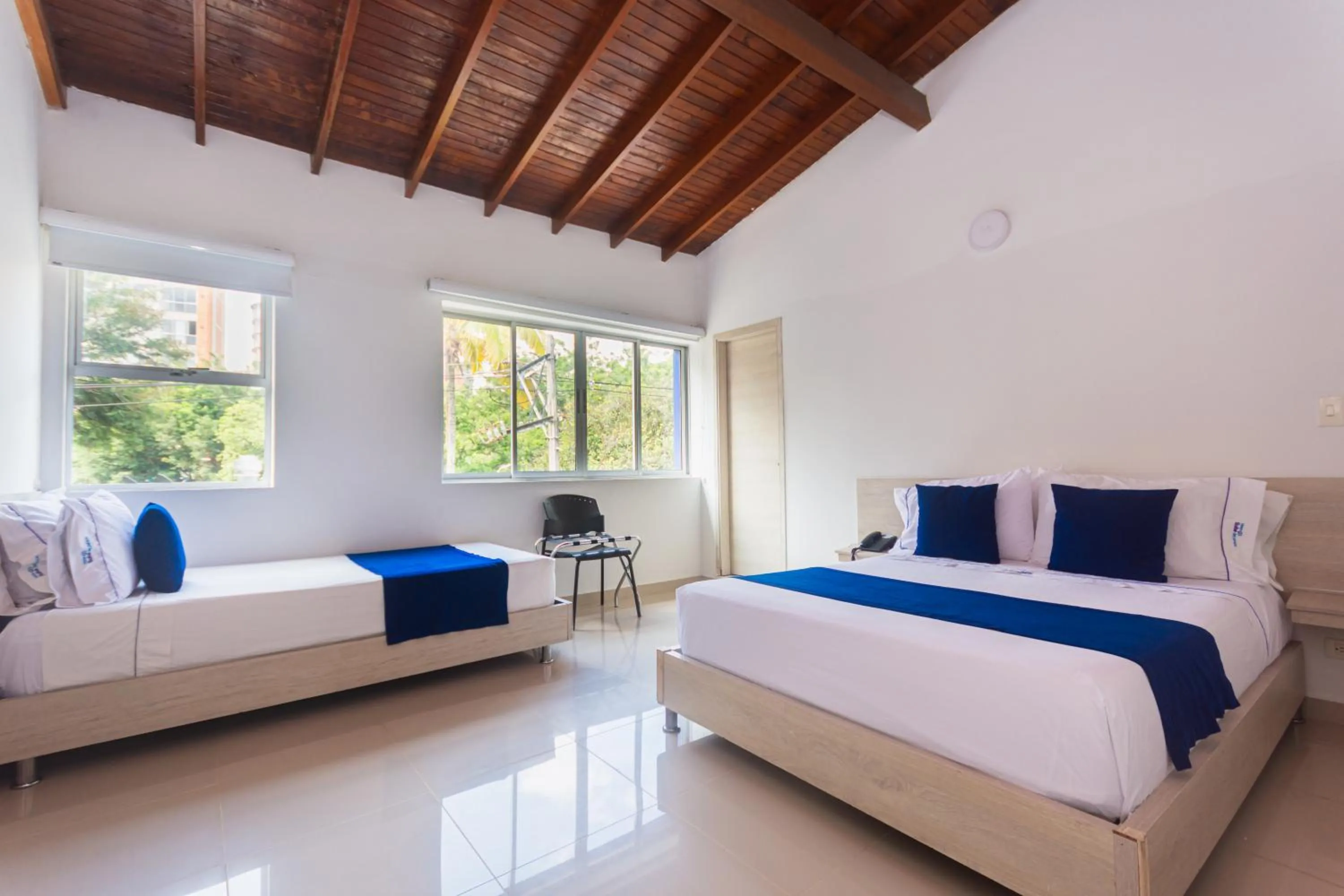 Photo of the whole room, Bed in Hotel Suite del Parque