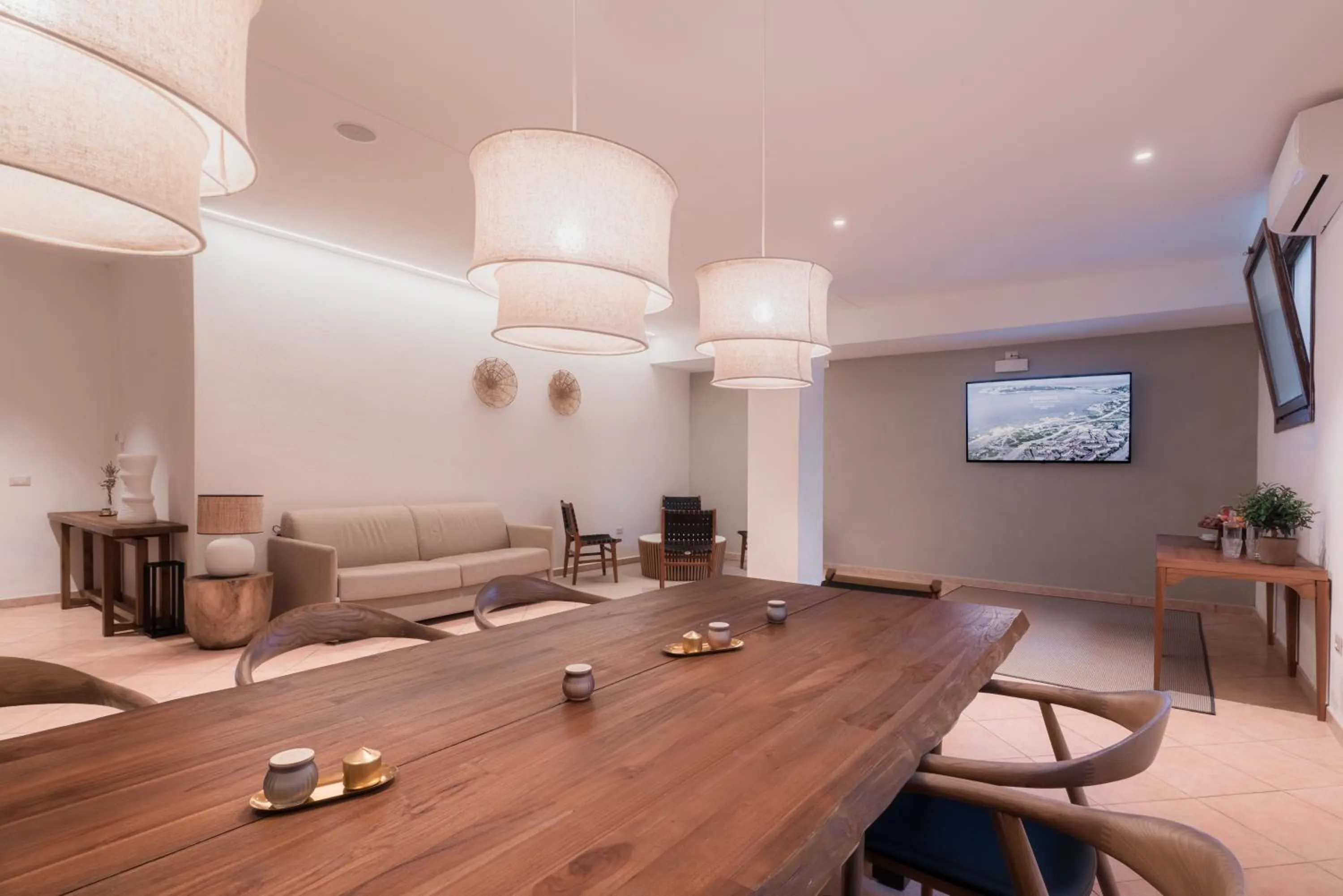 Meeting/conference room in Mangia's Santa Teresa Sardinia, Curio Collection by Hilton