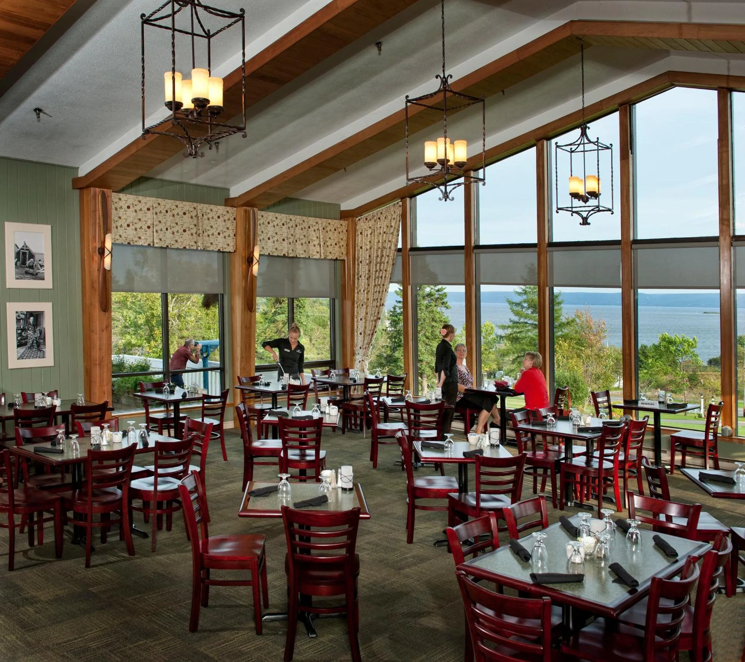 Restaurant/places to eat in Silver Dart Lodge