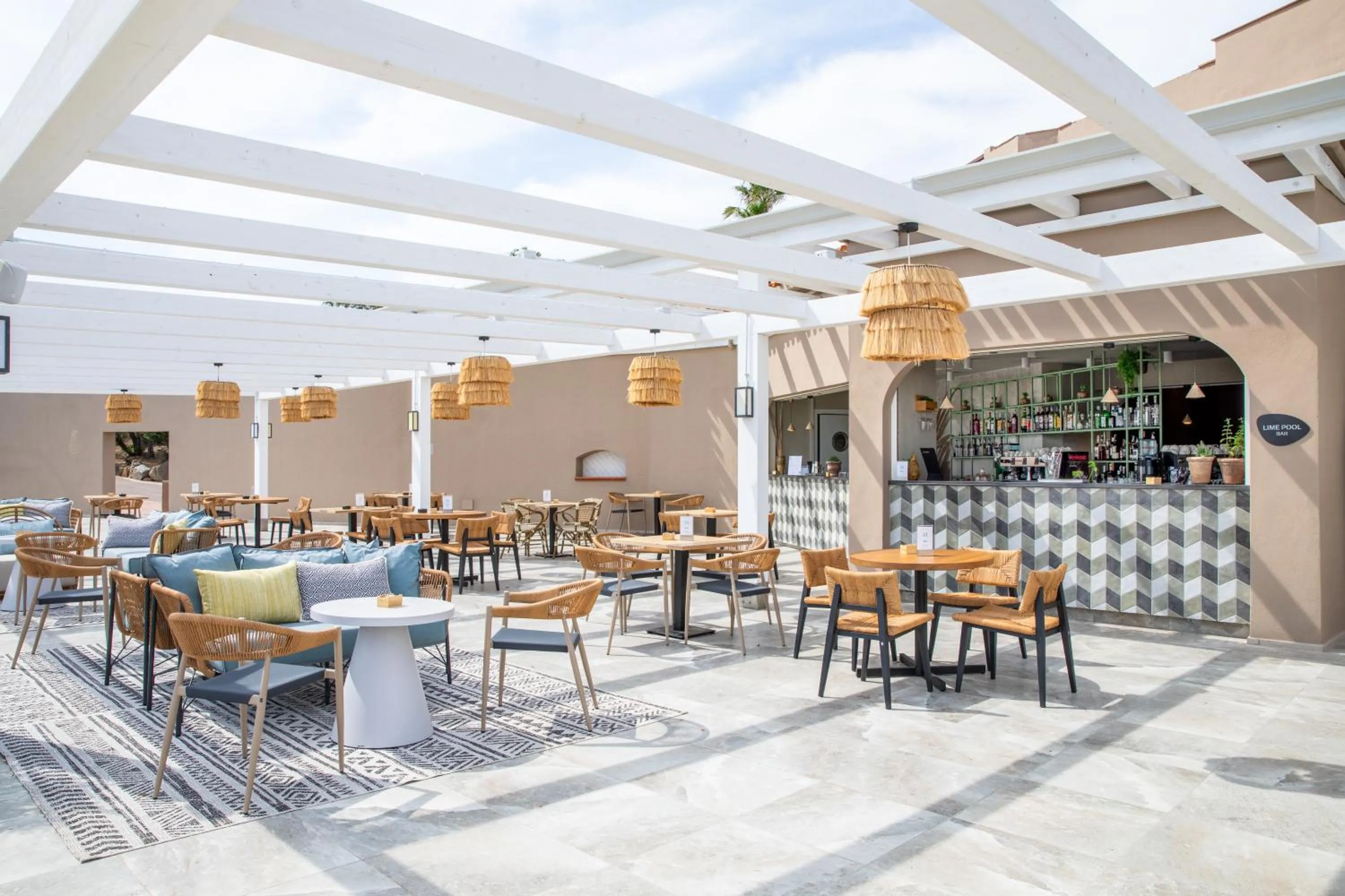 Lounge or bar in Mangia's Sardinia Resort