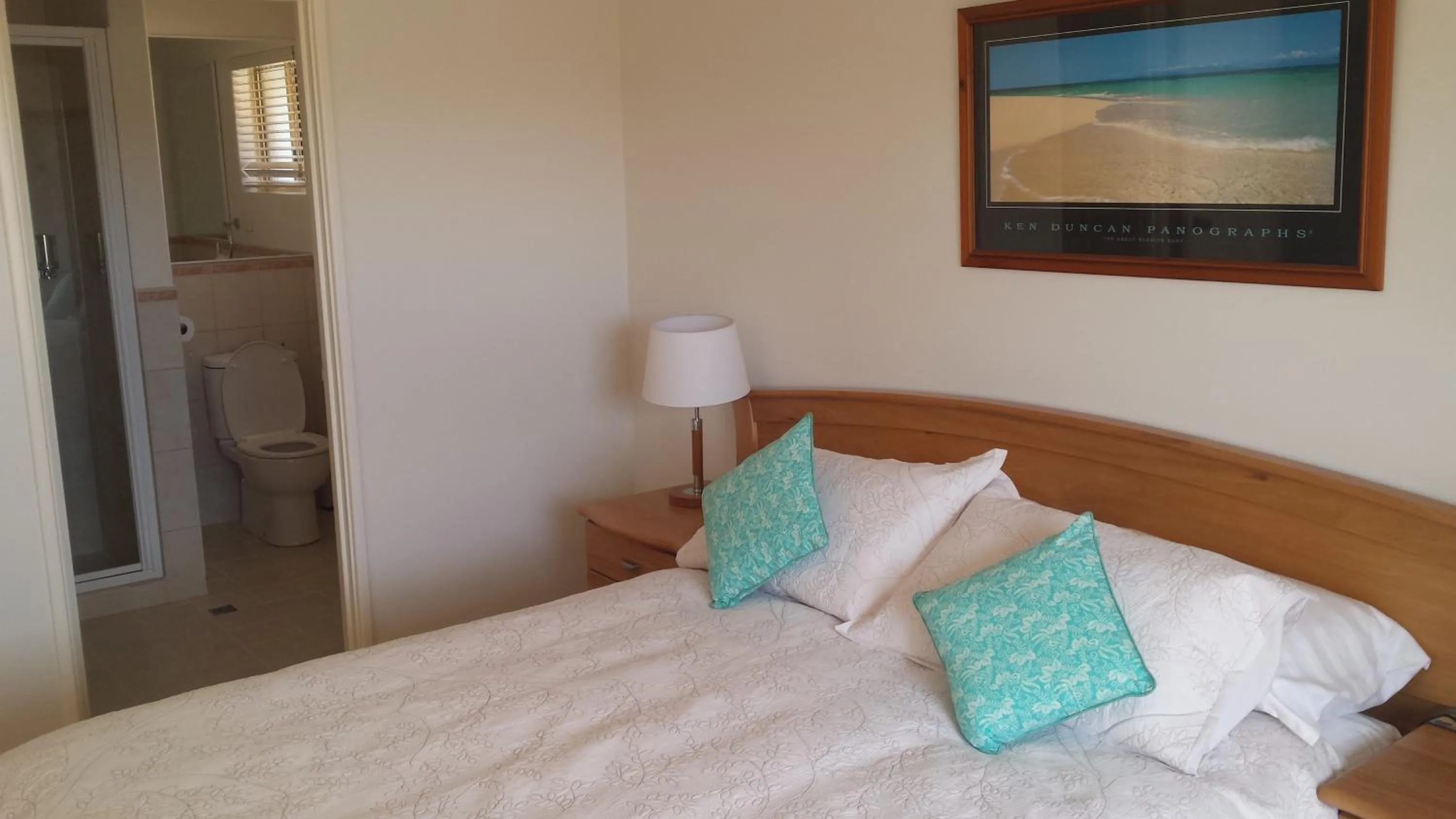 Deluxe Double Room in Alexander Drive B & B