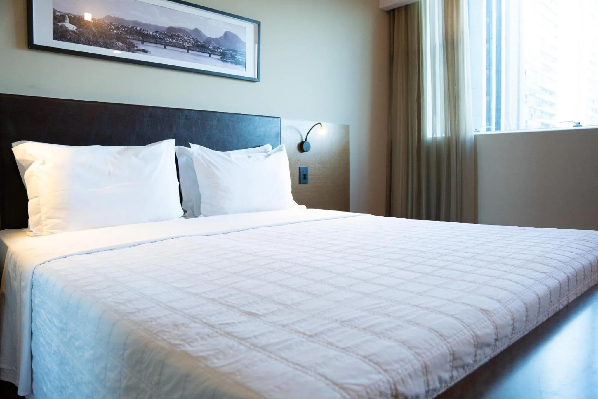 Bedroom, Bed in Golden Tulip Porto Vitória