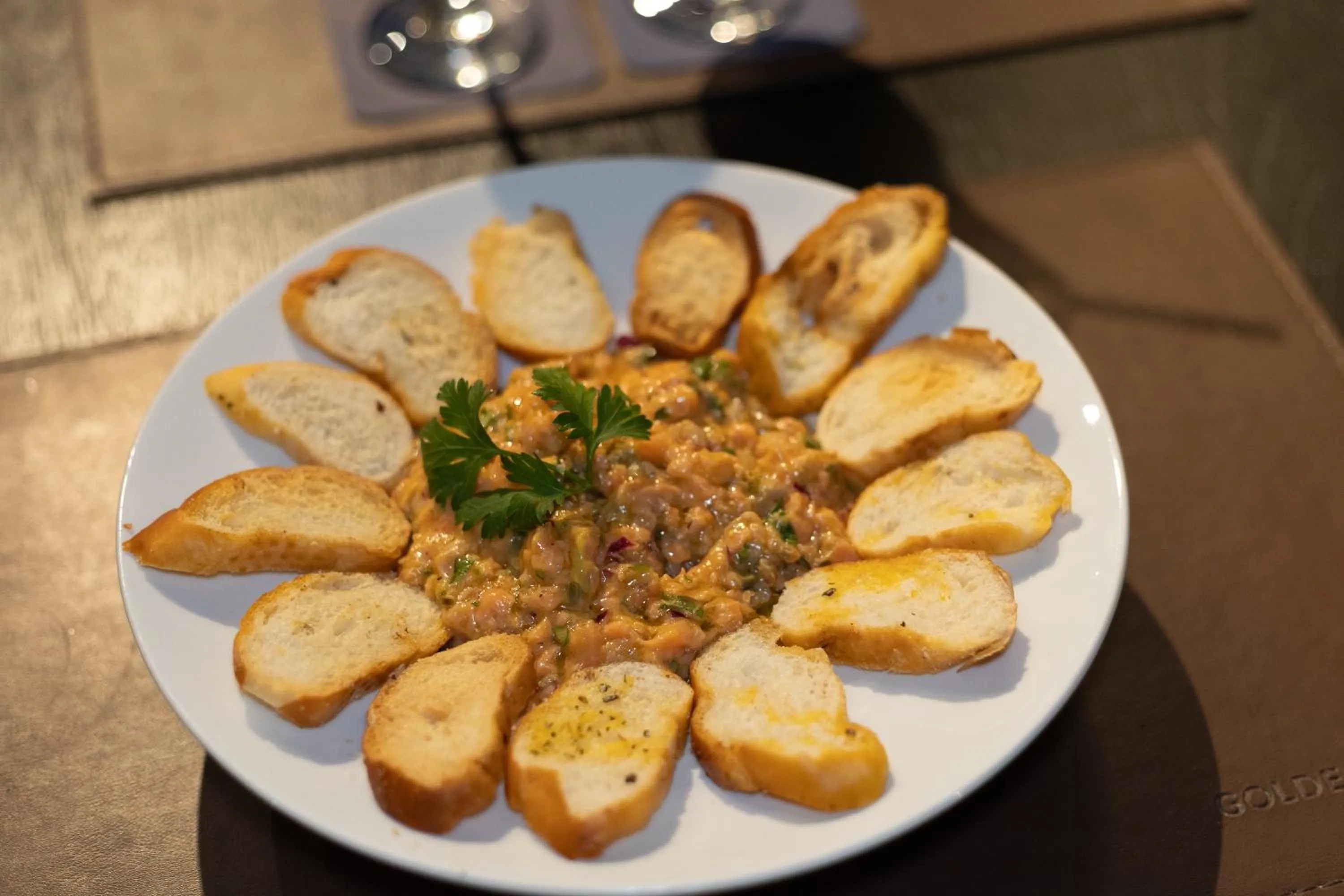 Food in Golden Tulip Porto Vitória