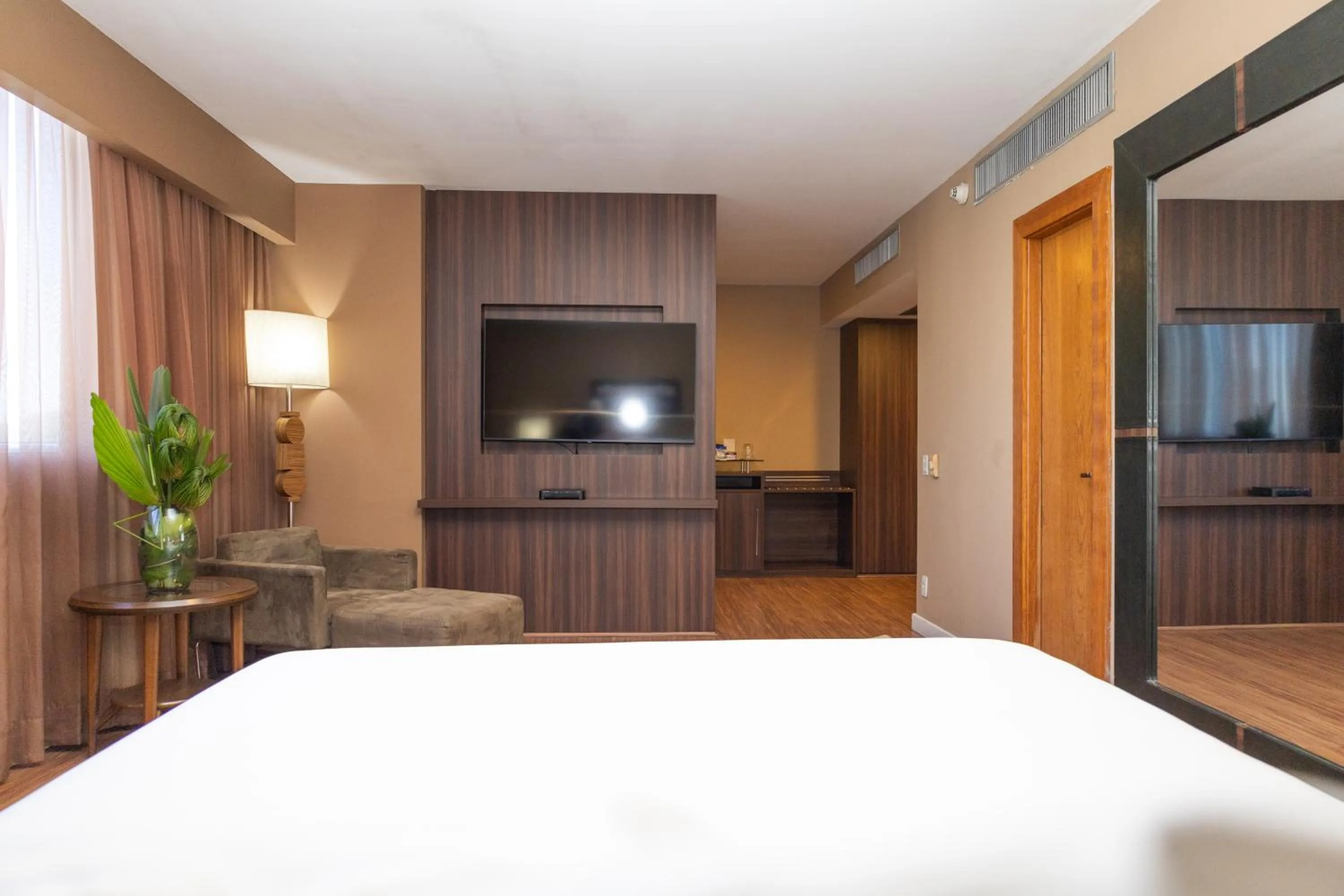 TV and multimedia, Bed in Golden Tulip Porto Vitória