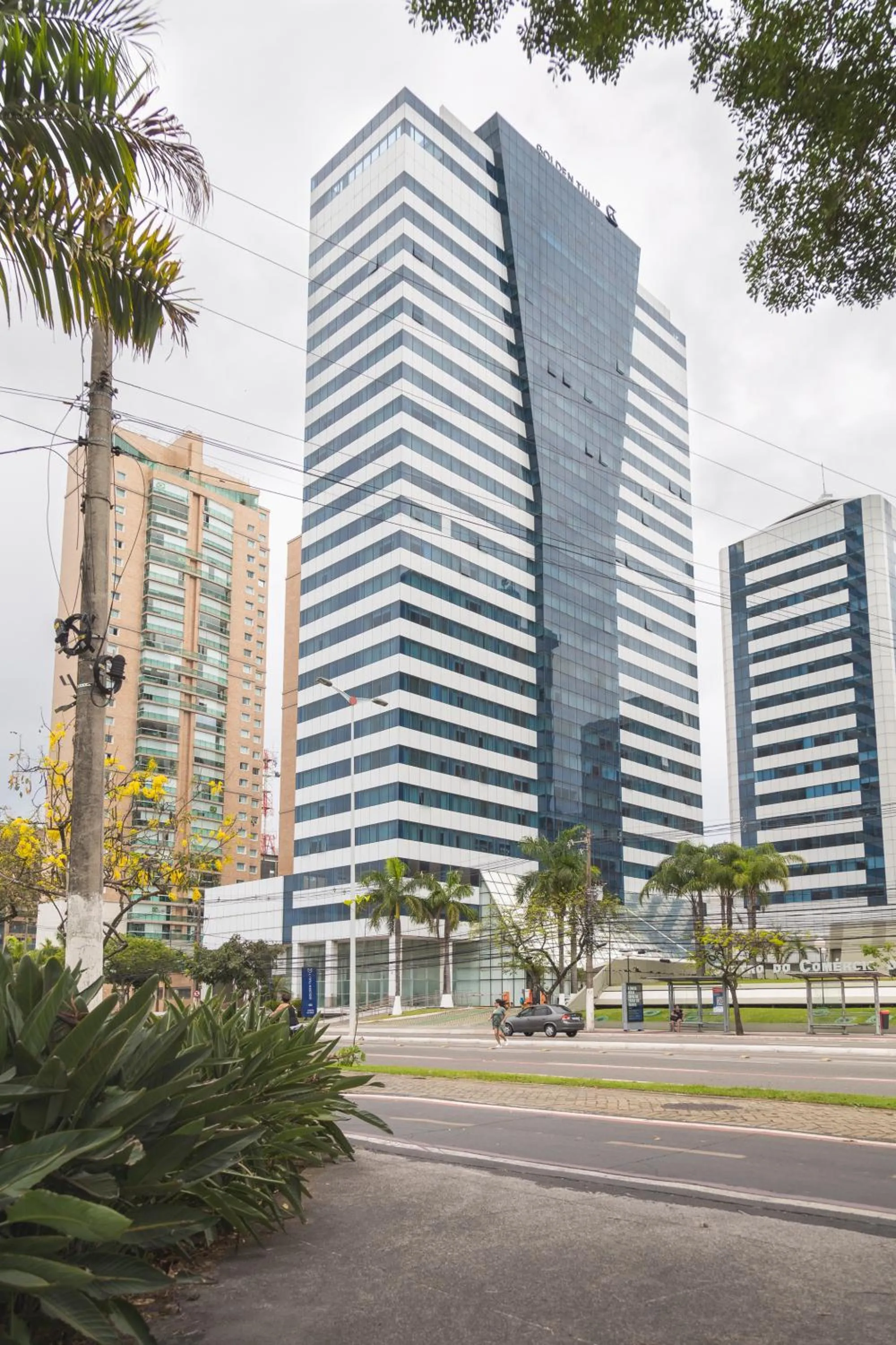 Property building in Golden Tulip Porto Vitória