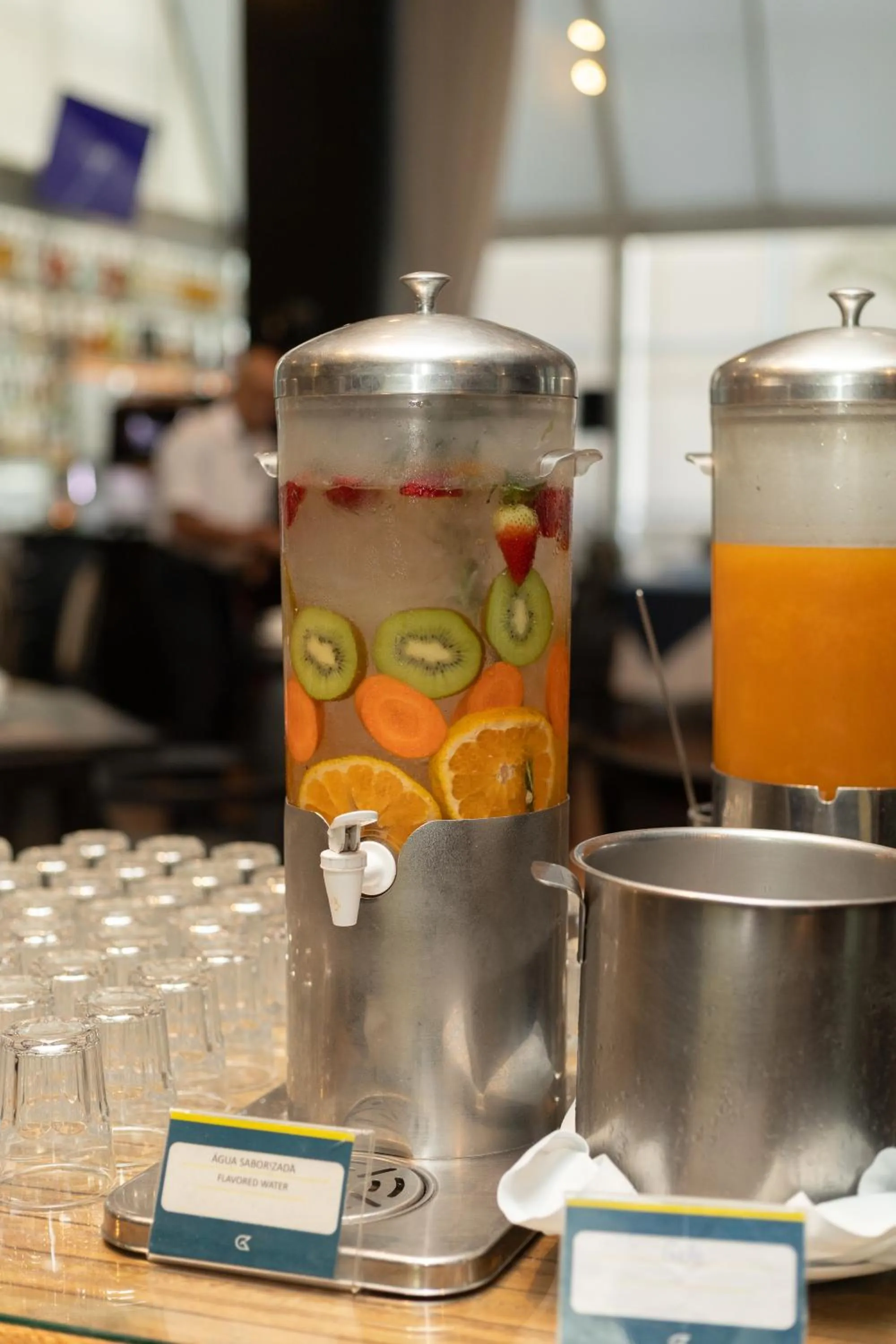 Drinks in Golden Tulip Porto Vitória