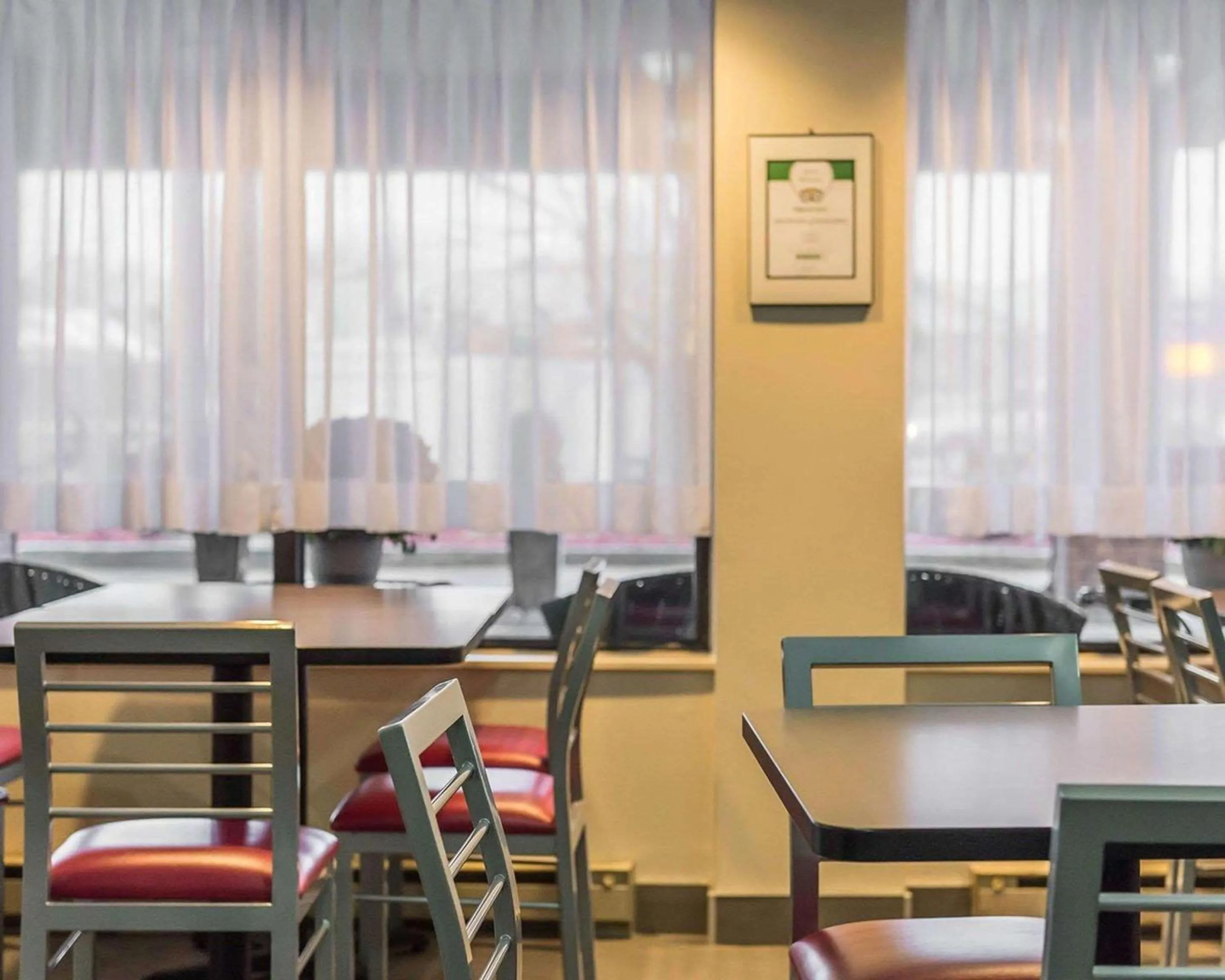 Restaurant/places to eat in Comfort Inn