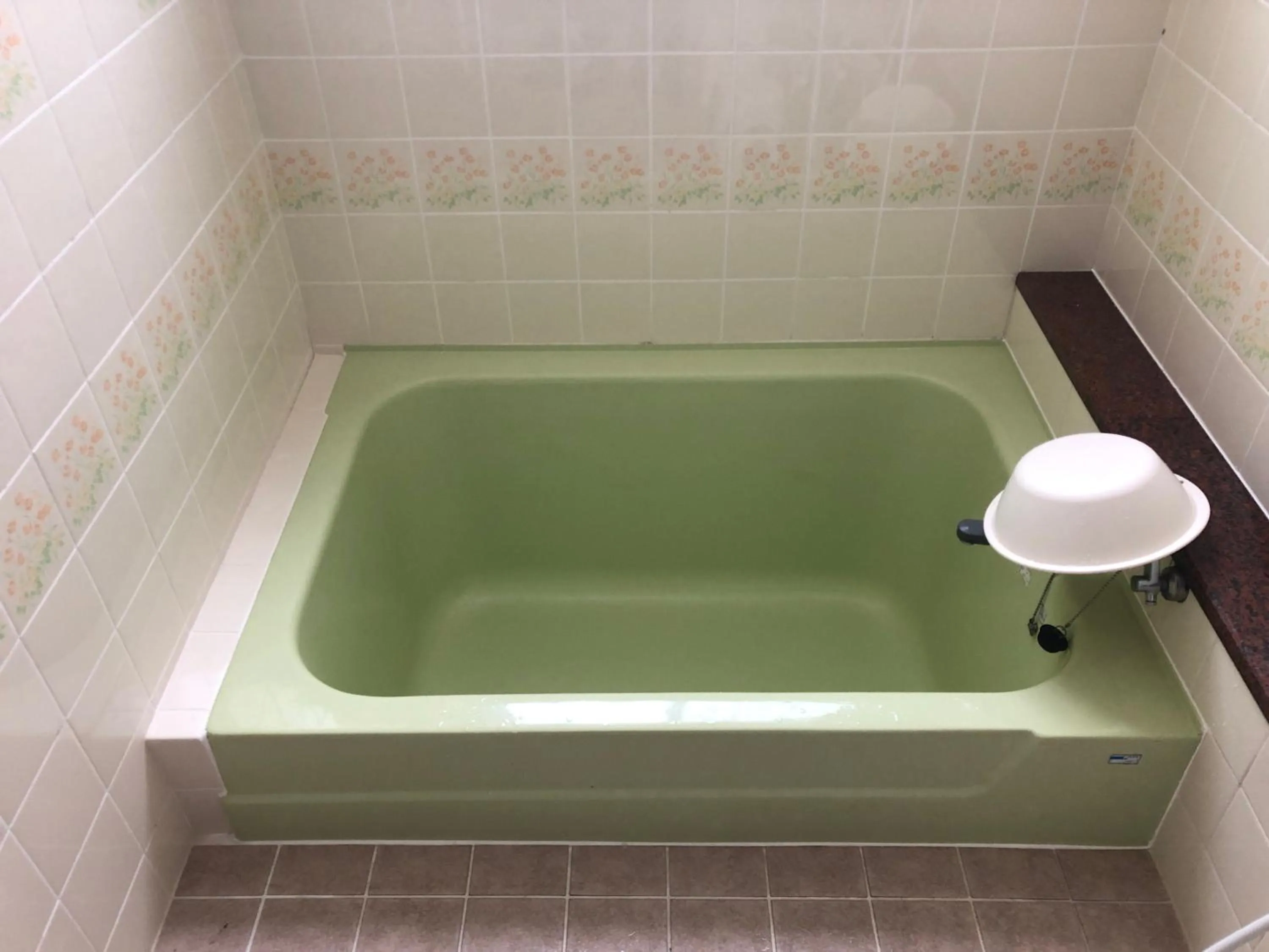 Bath in The Bohemians' Shelter