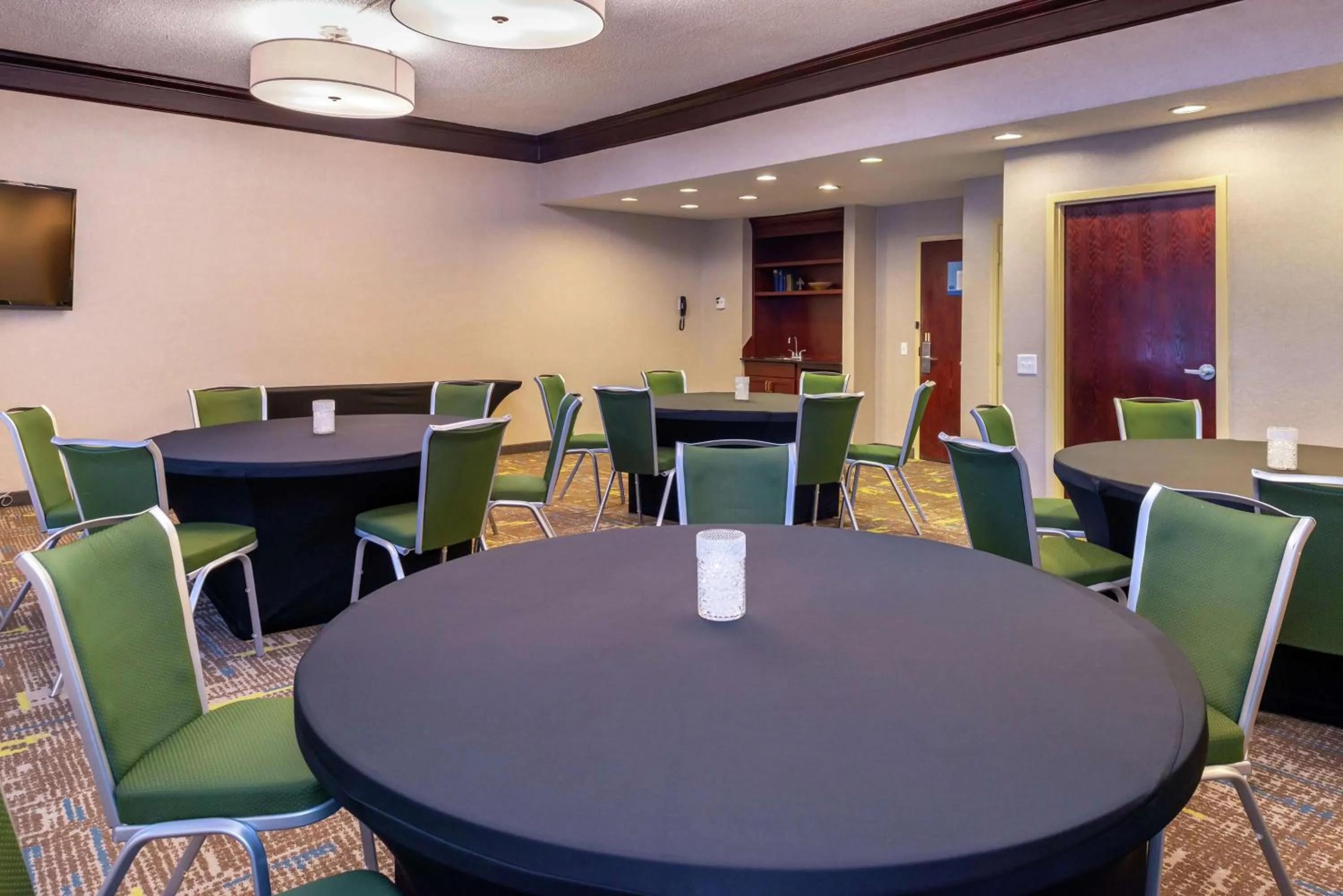 Meeting/conference room in Hampton Inn Greensboro Airport