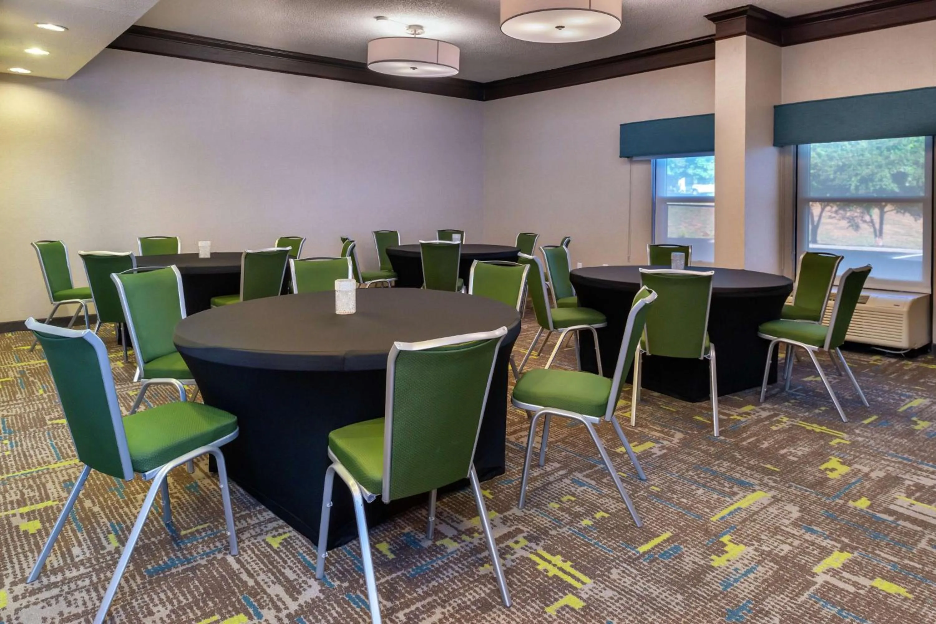 Meeting/conference room in Hampton Inn Greensboro Airport