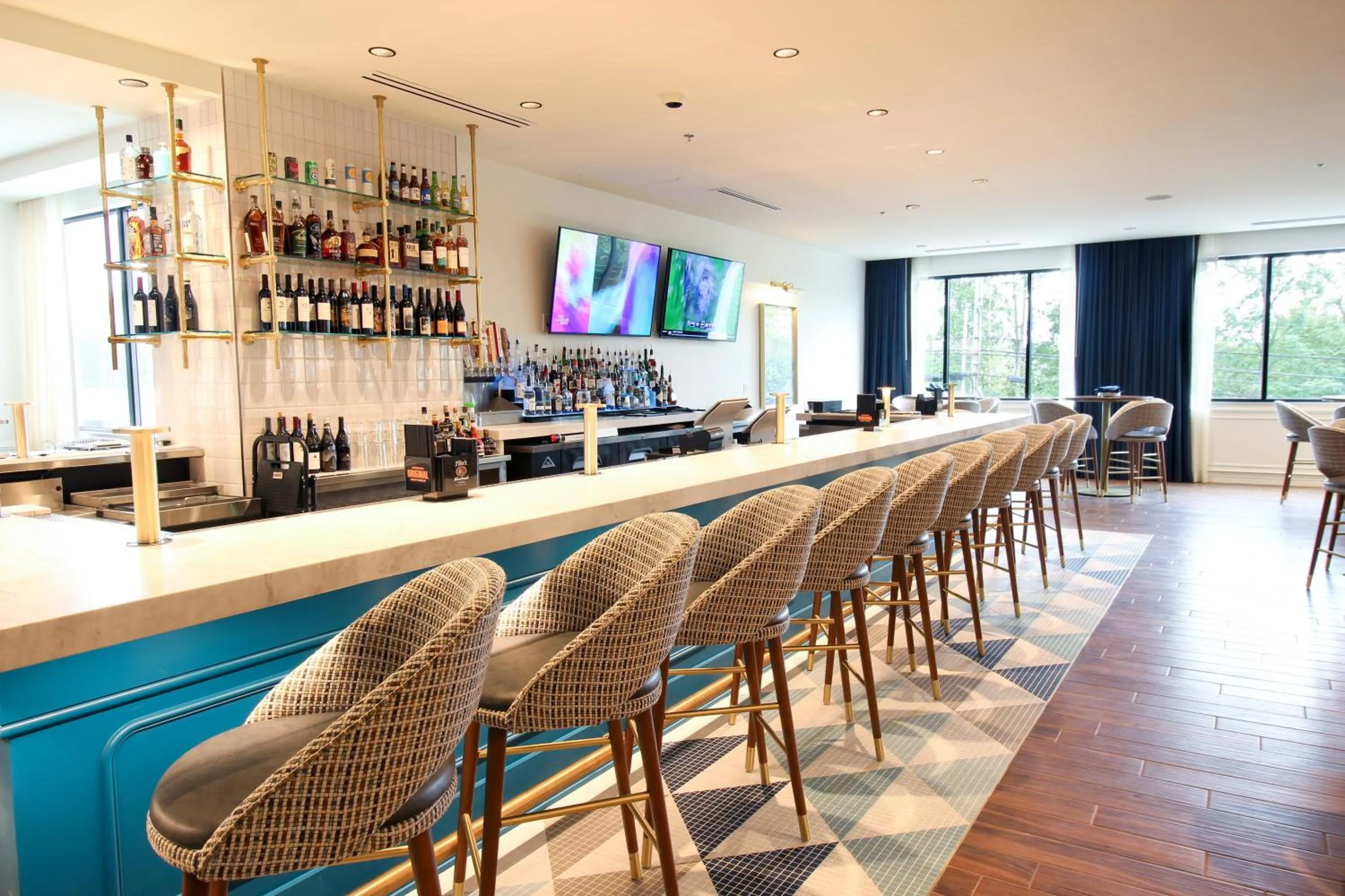 Lounge or bar in Doubletree By Hilton Clarksville Riverview