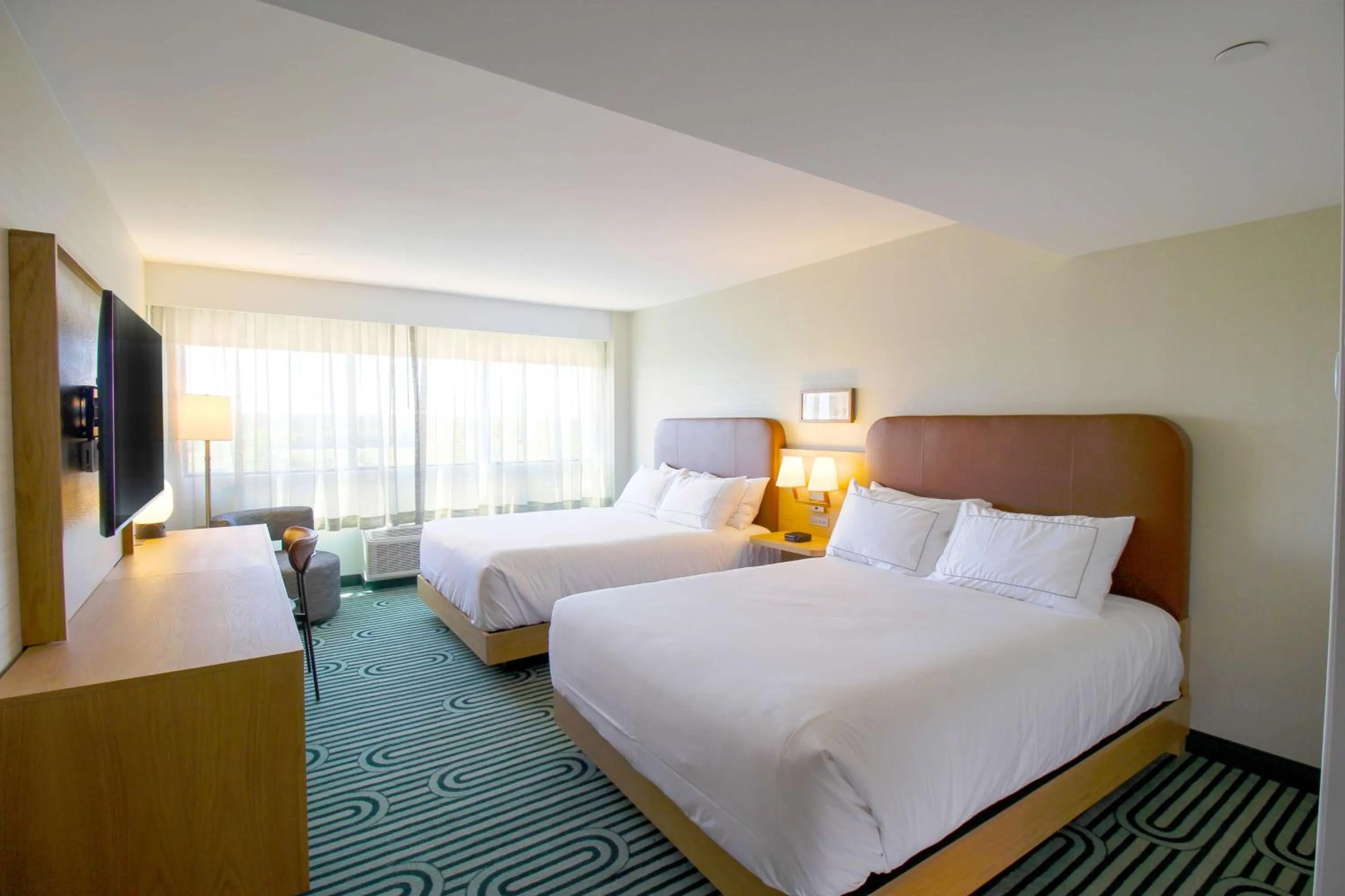 Bed in Doubletree By Hilton Clarksville Riverview