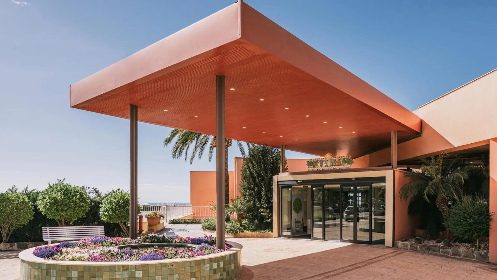 Facade/entrance in MClub Cala Regina