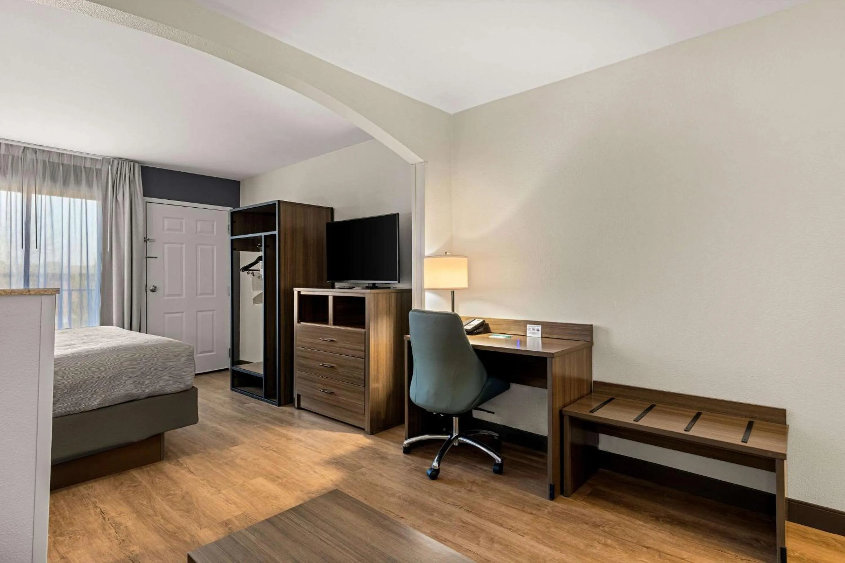 Bedroom, Bed in Quality Inn & Suites Matthews - Charlotte