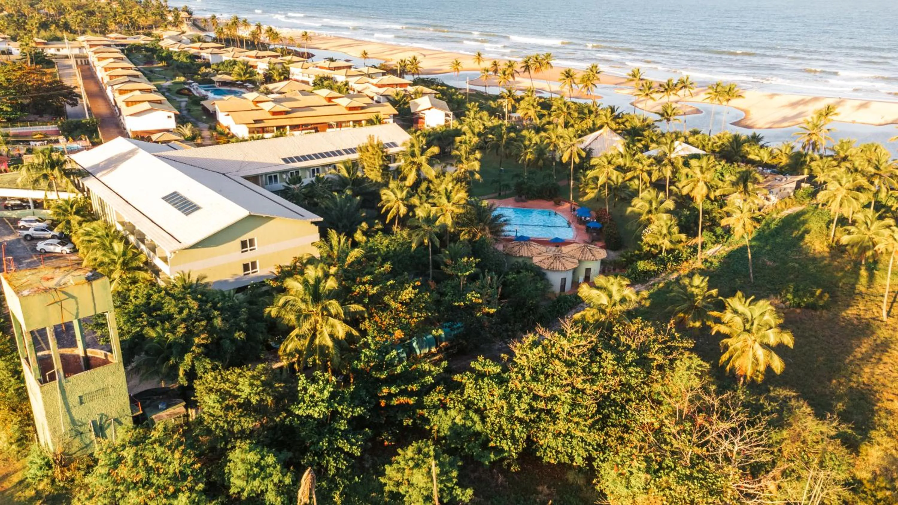 Property building in Resort Costa Dos Coqueiros