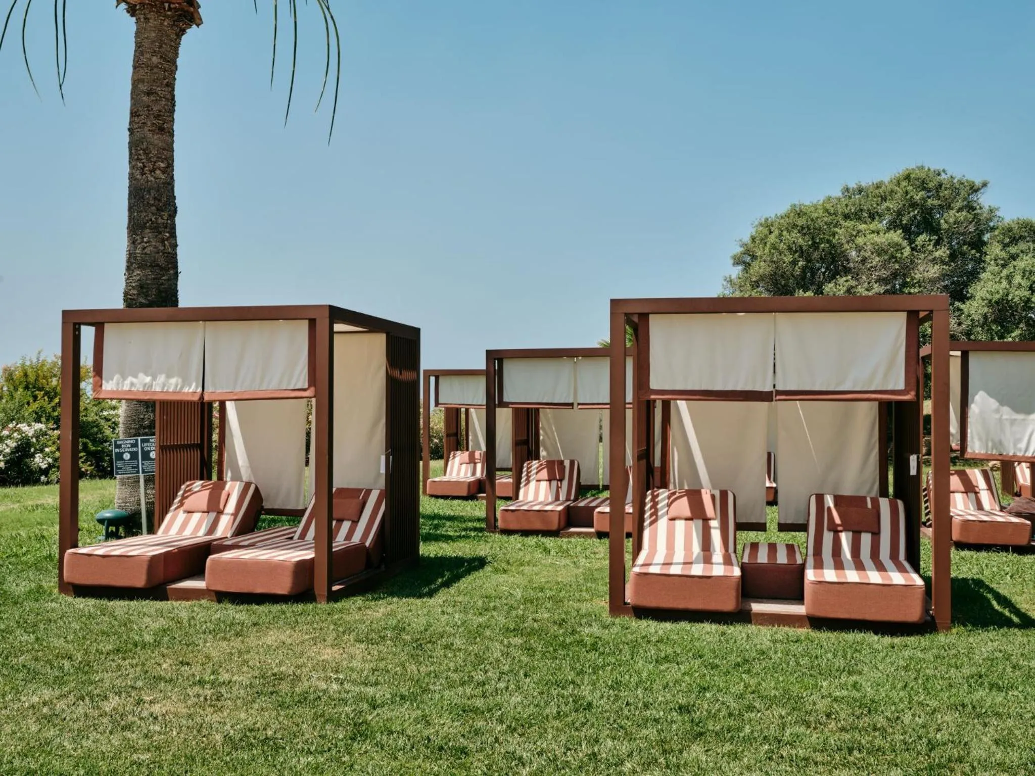 Garden in Mangia's Torre Del Barone Resort & SPA