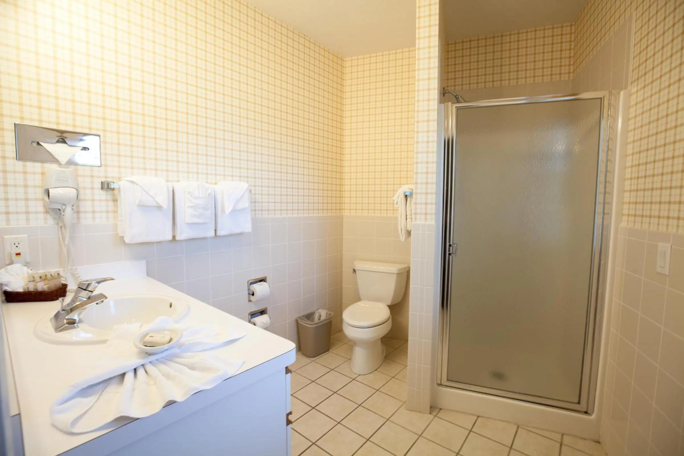 Bathroom in Green Harbor Resort