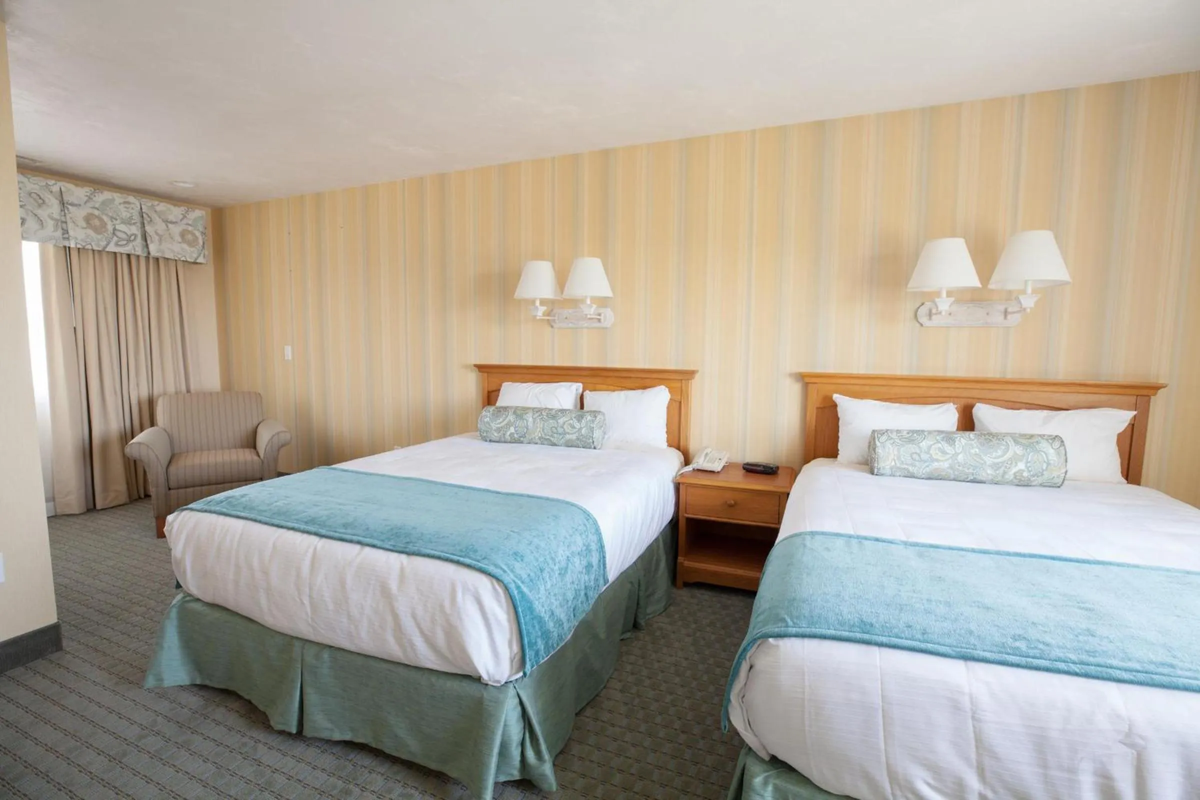 Bedroom, Bed in Green Harbor Resort