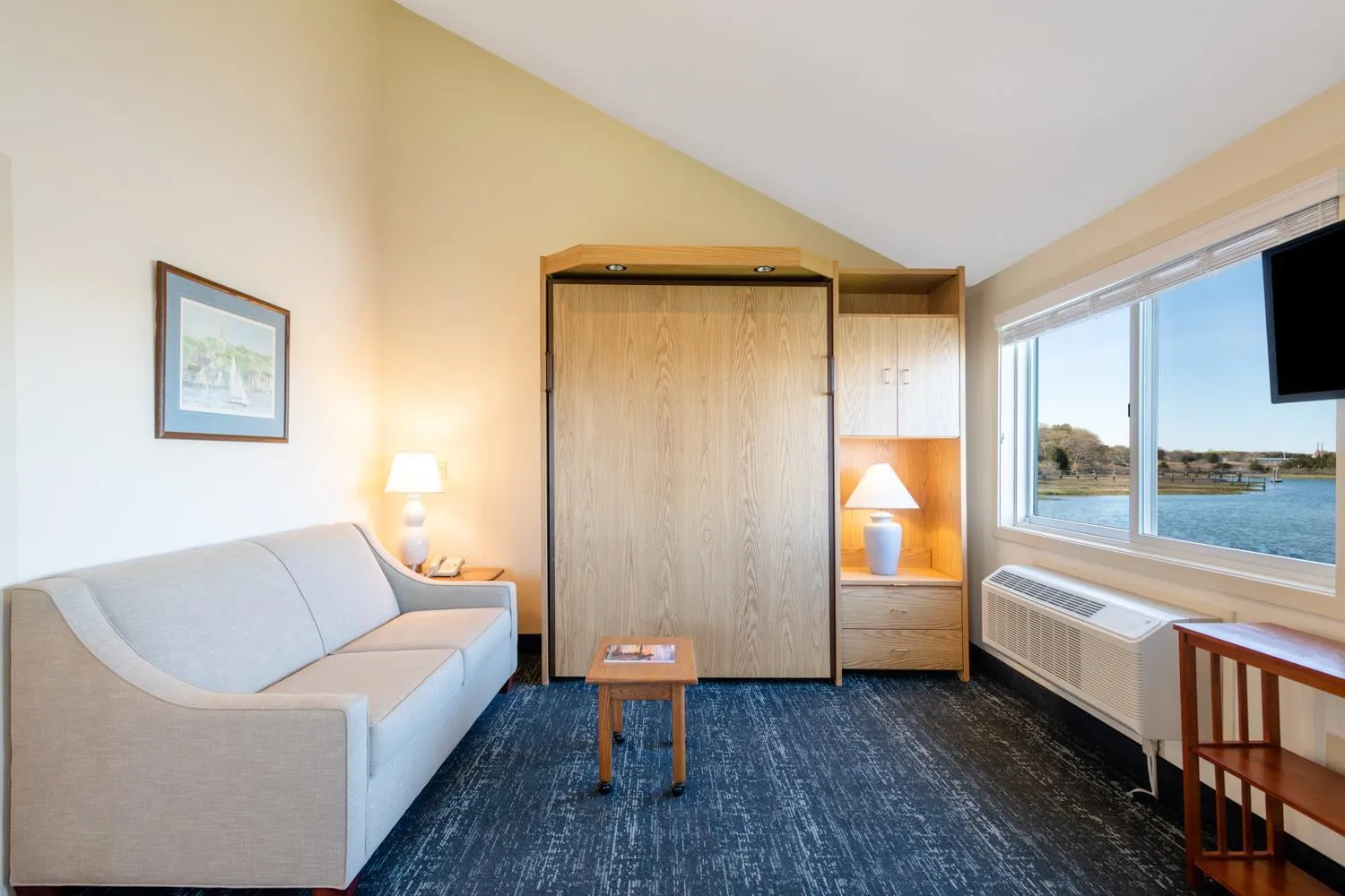 Bedroom, Bed in Green Harbor Resort