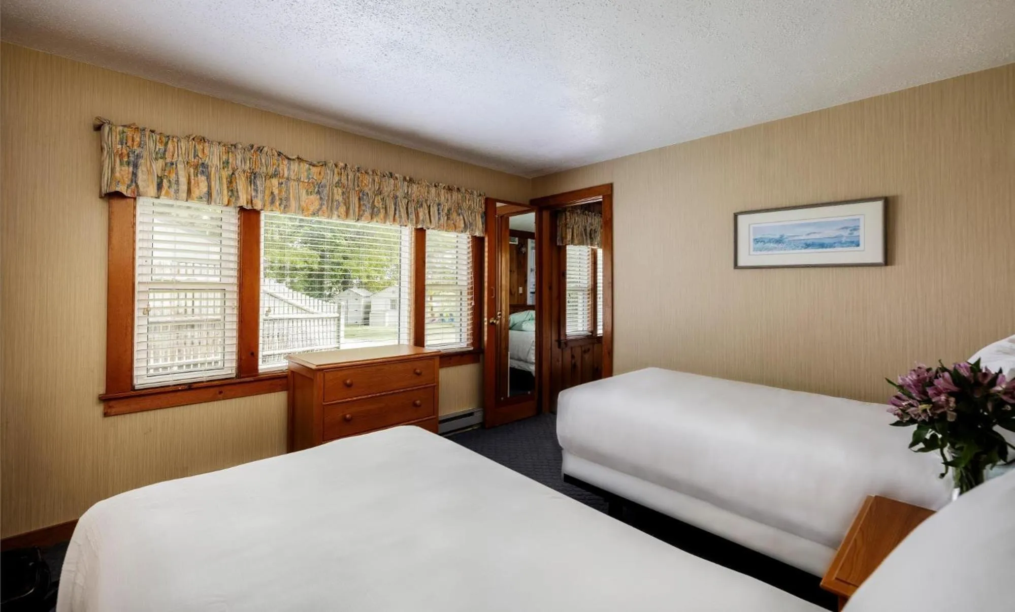 Bedroom, Bed in Green Harbor Resort