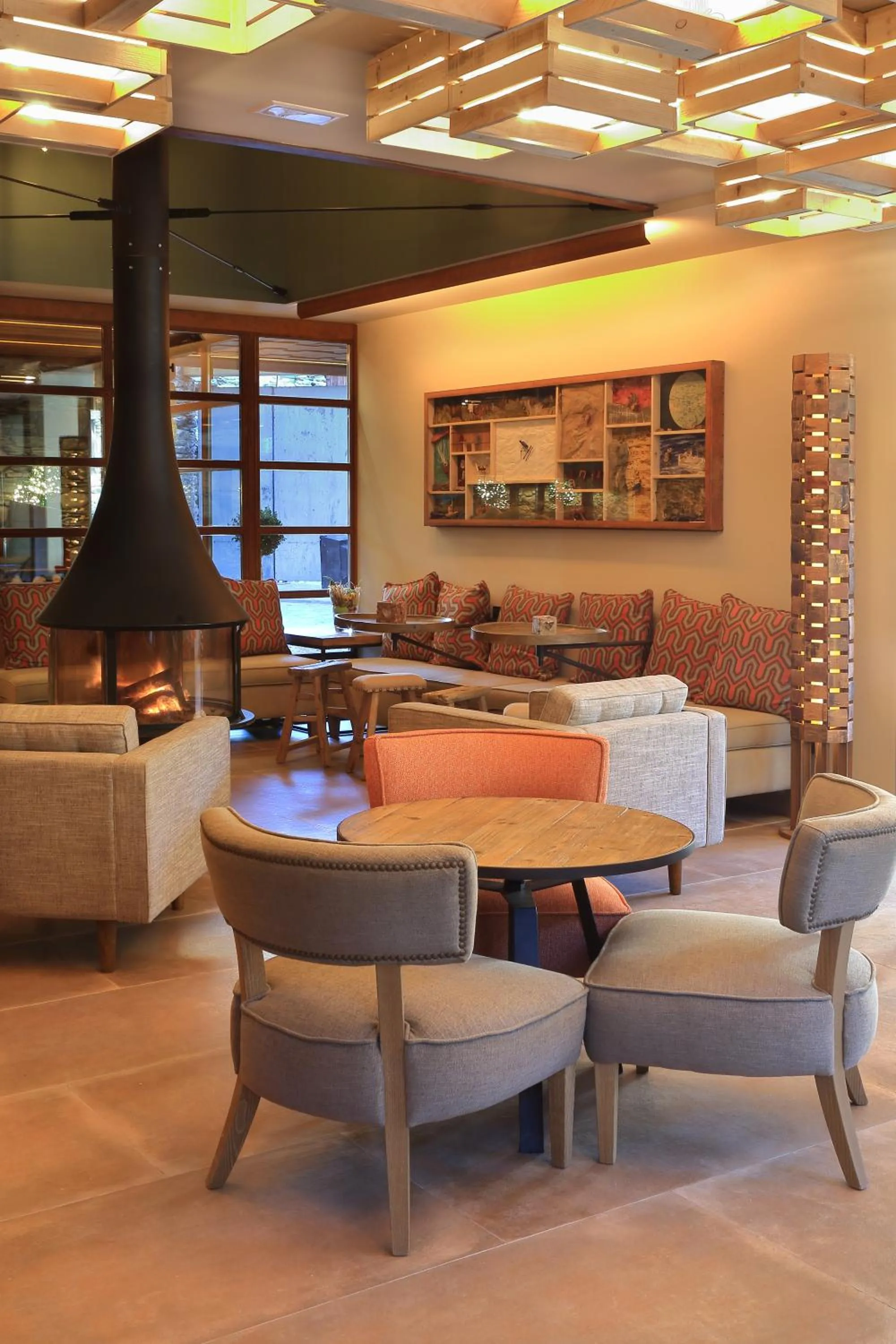 Lounge or bar in Hotel Boutique La Neu