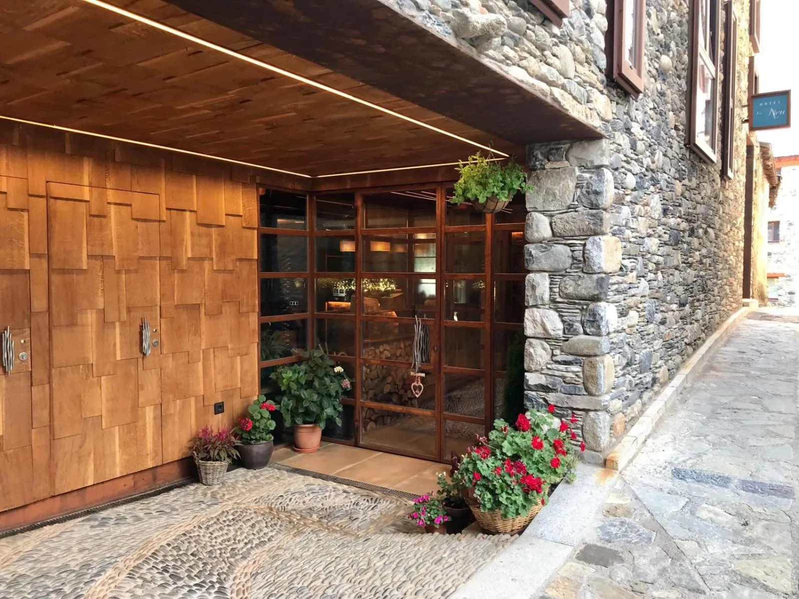 Facade/entrance in Hotel Boutique La Neu