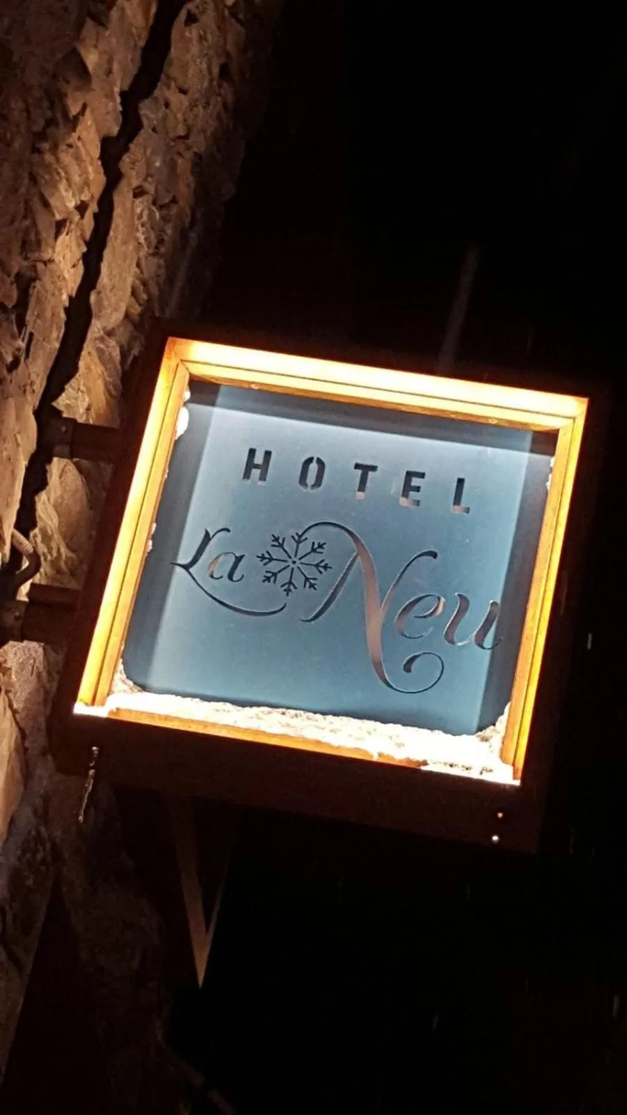 Property logo or sign in Hotel Boutique La Neu