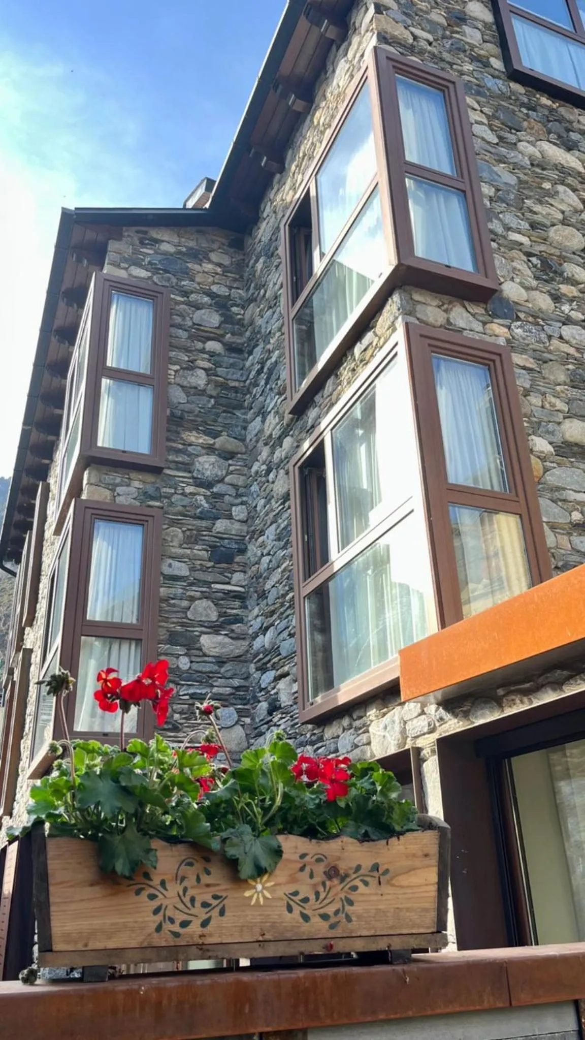 Property building in Hotel Boutique La Neu