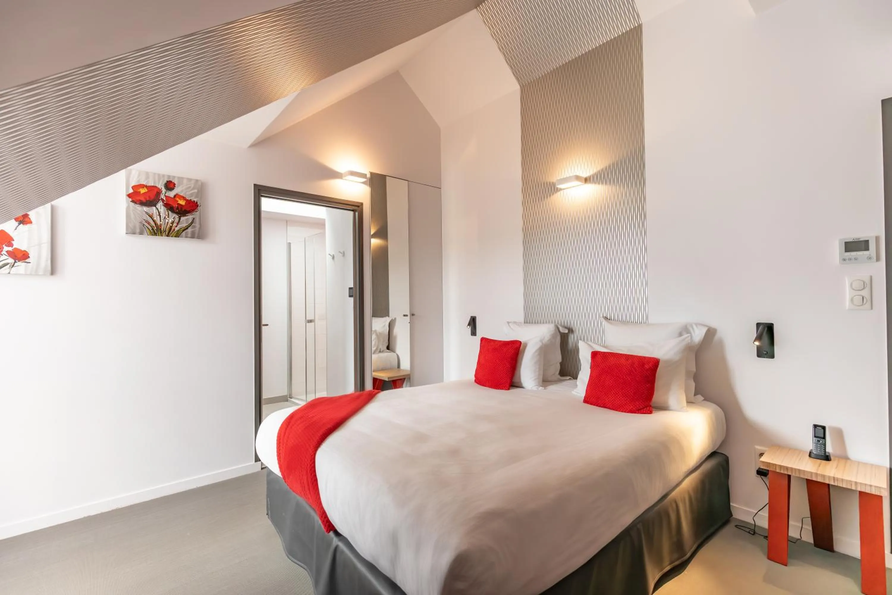 Bed in Le Manoir de Kerbot