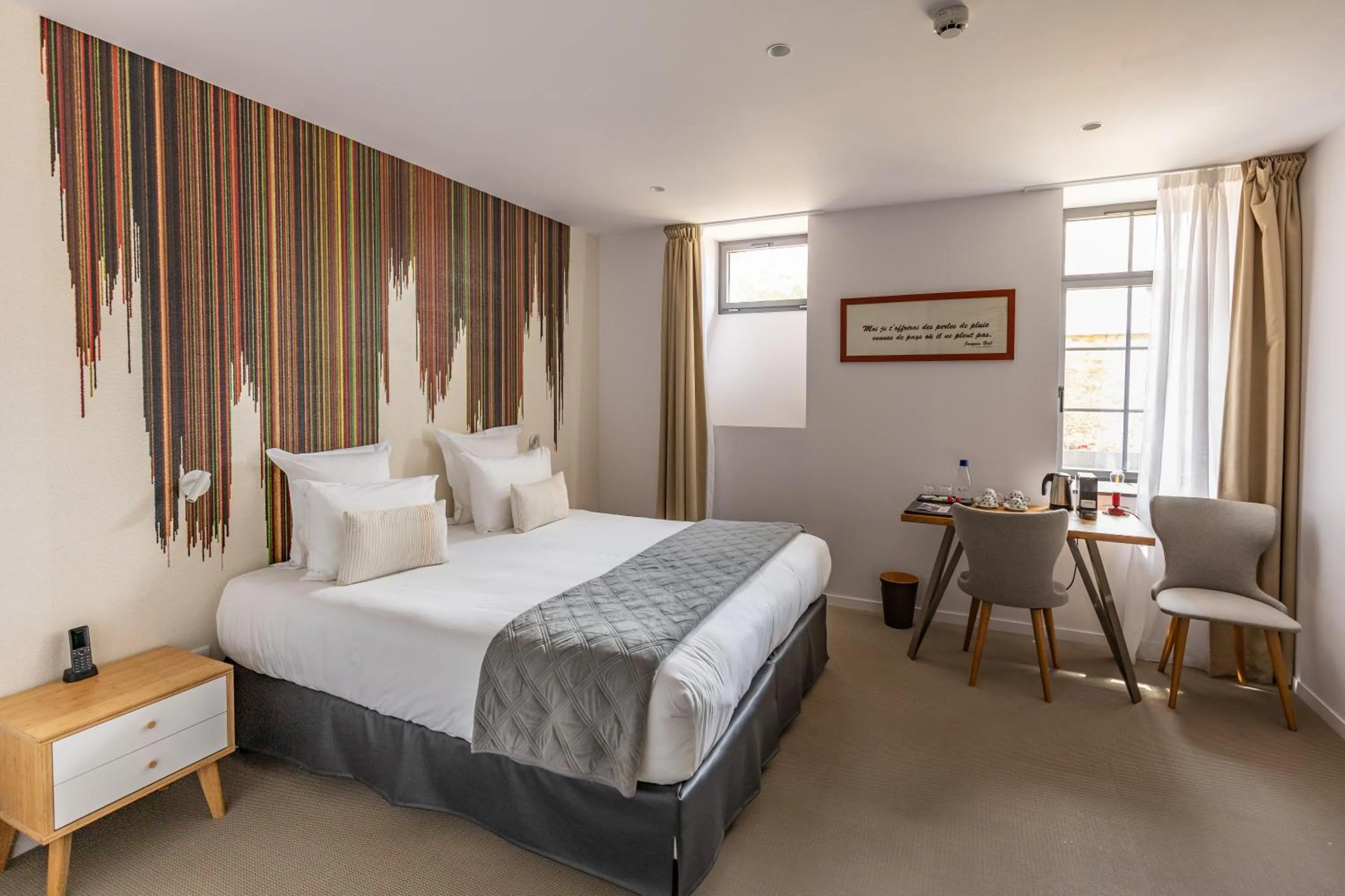 Photo of the whole room, Bed in Le Manoir de Kerbot