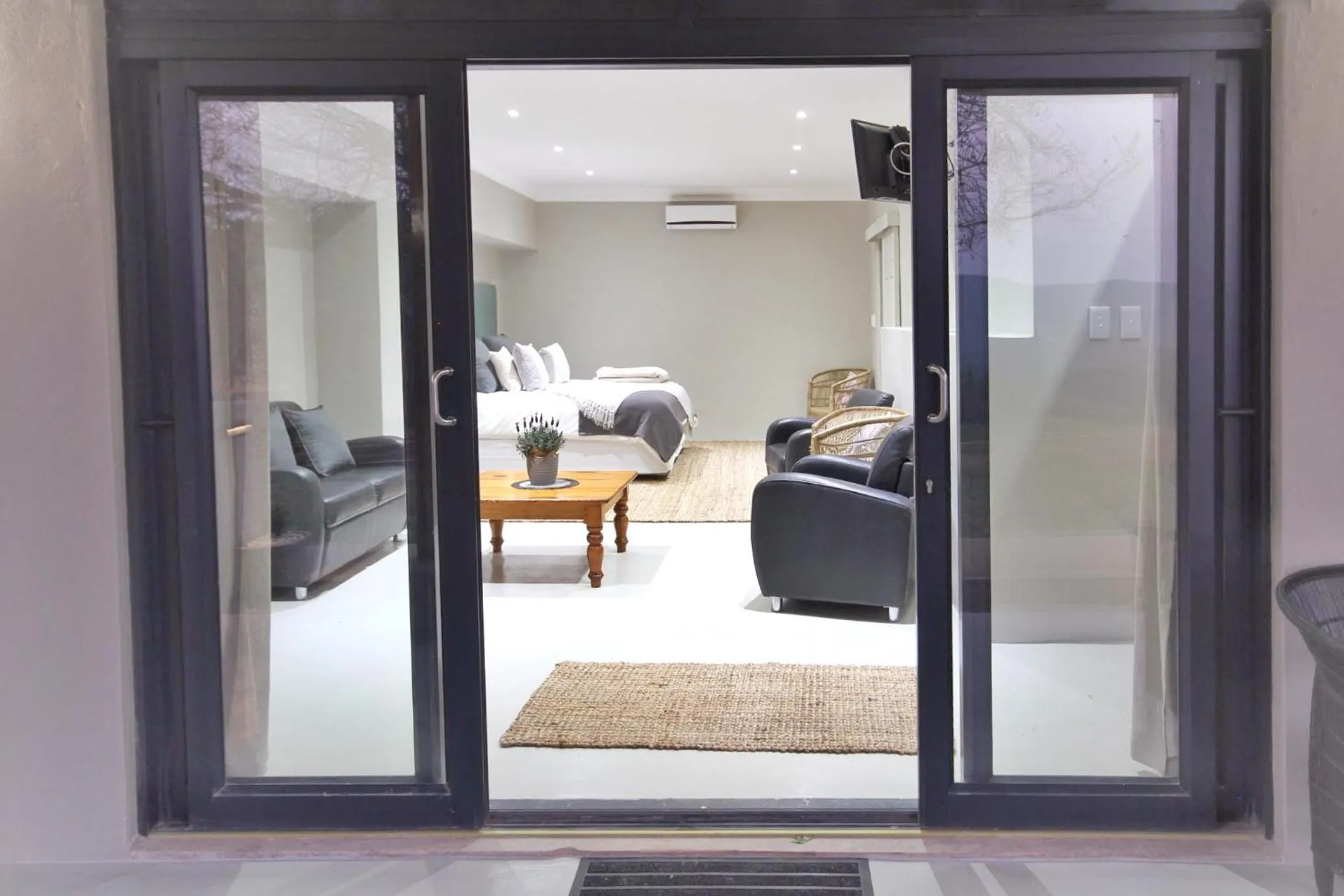 Patio in Curry's Post Bed & Breakfast