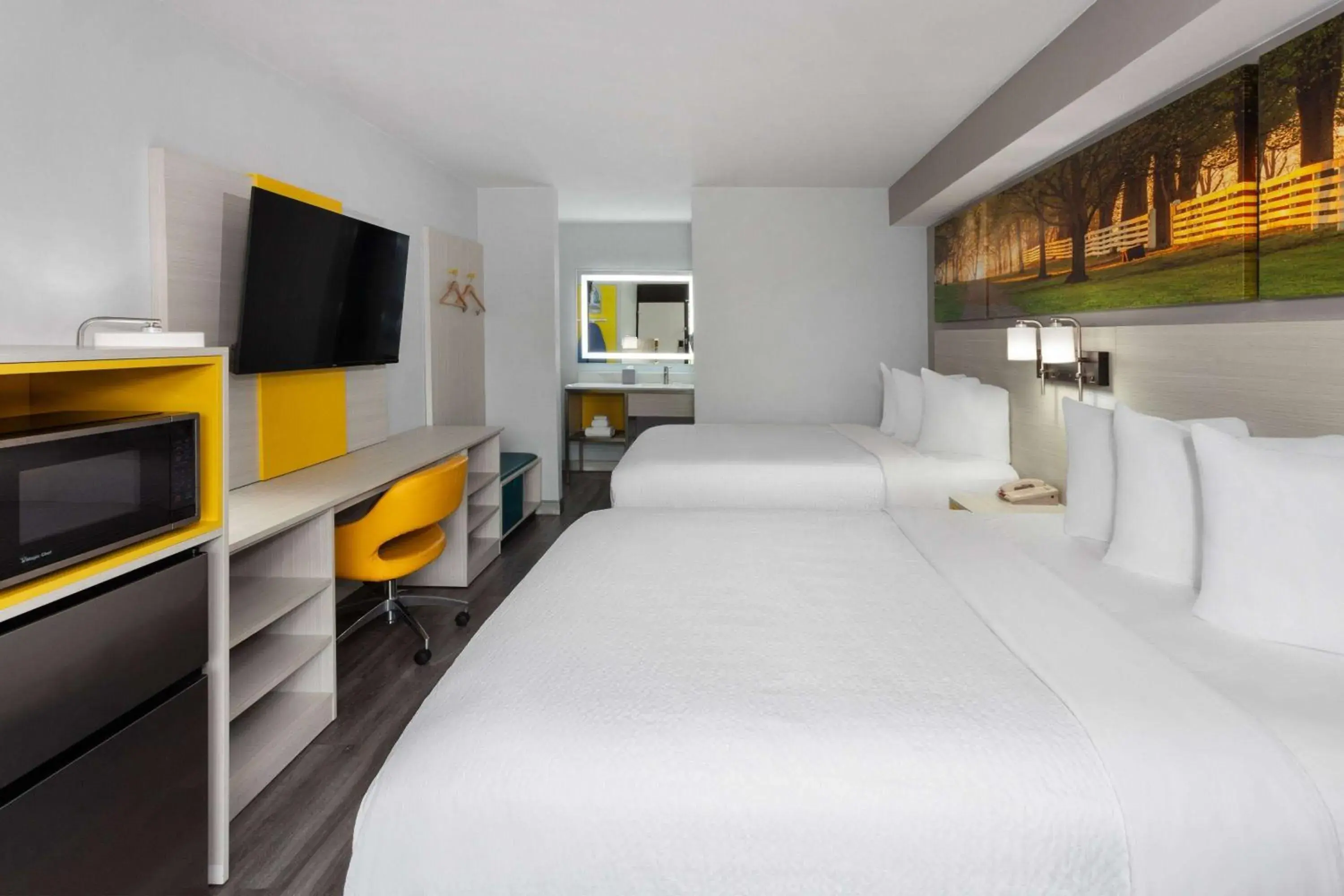 Queen Room with Two Queen Beds - Non-Smoking in Days-Inn by Wyndham Baltimore Northwest Queen Room with Two Queen Beds - Non-Smoking in Days-Inn by Wyndham Baltimore Northwest