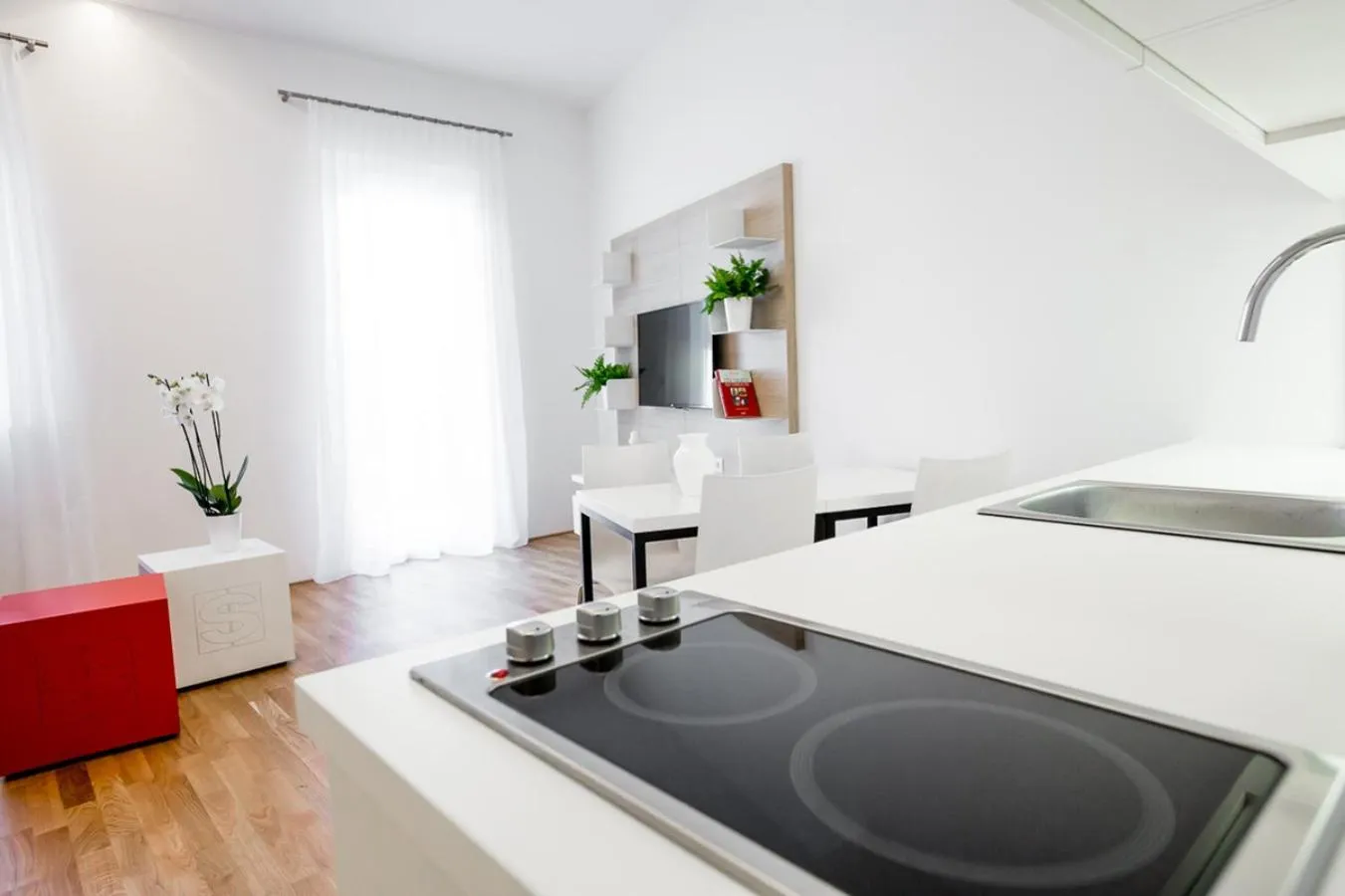 Photo of the whole room in SHOME Hotel Graz I Self-Check-In I Free Parking