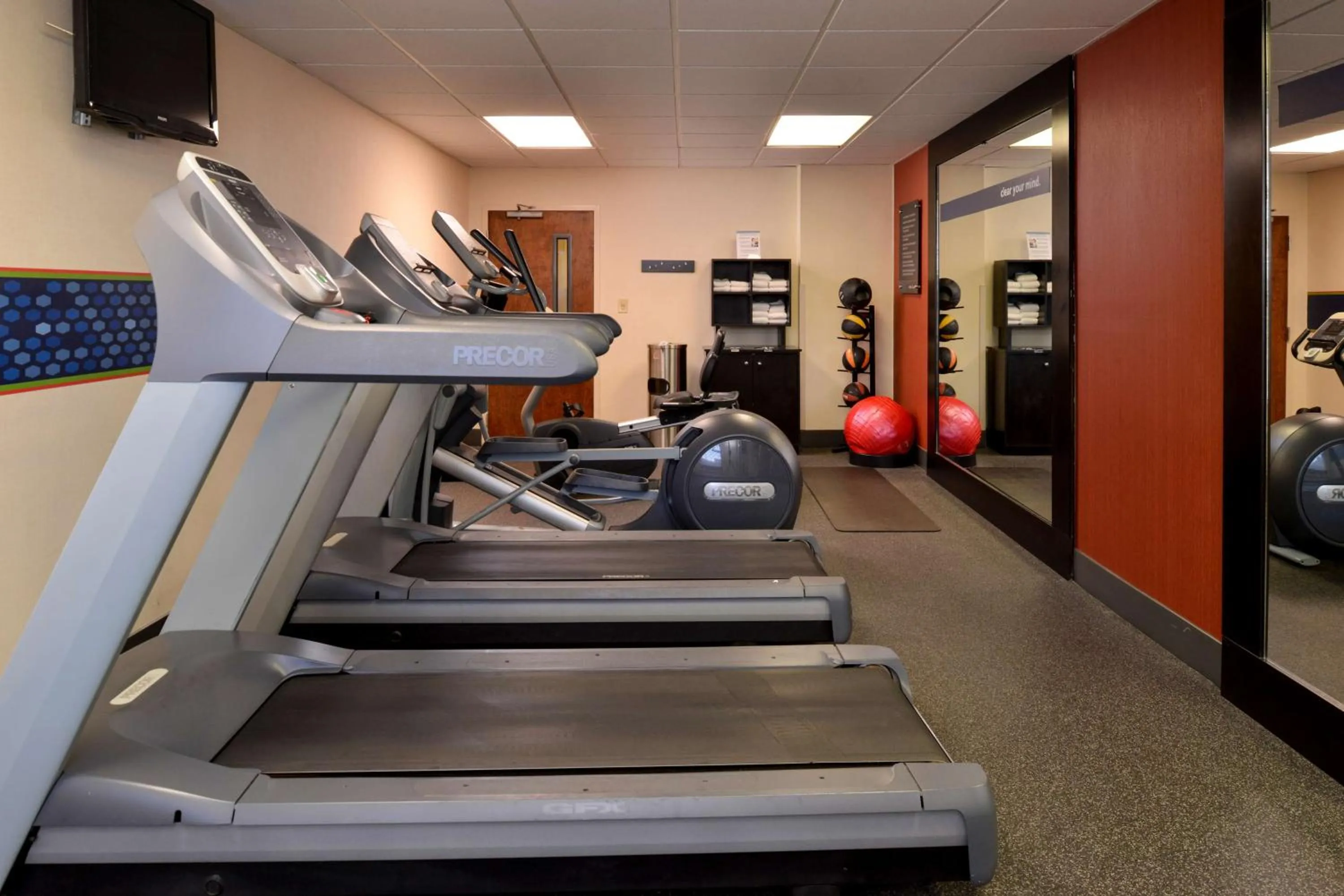 Fitness centre/facilities in Hampton Inn Henderson