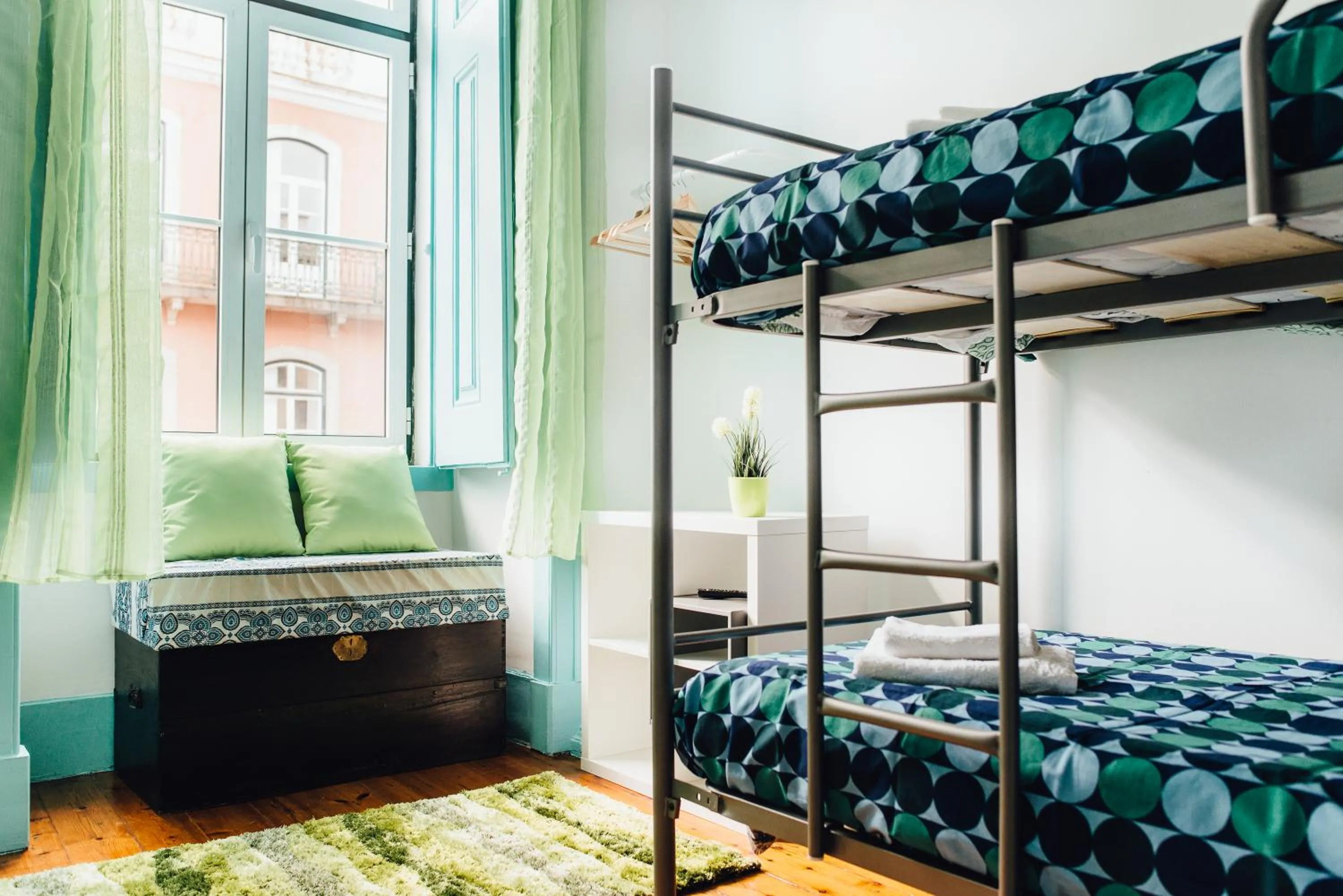 Photo of the whole room, Bed in C&O Guest House Lisbon