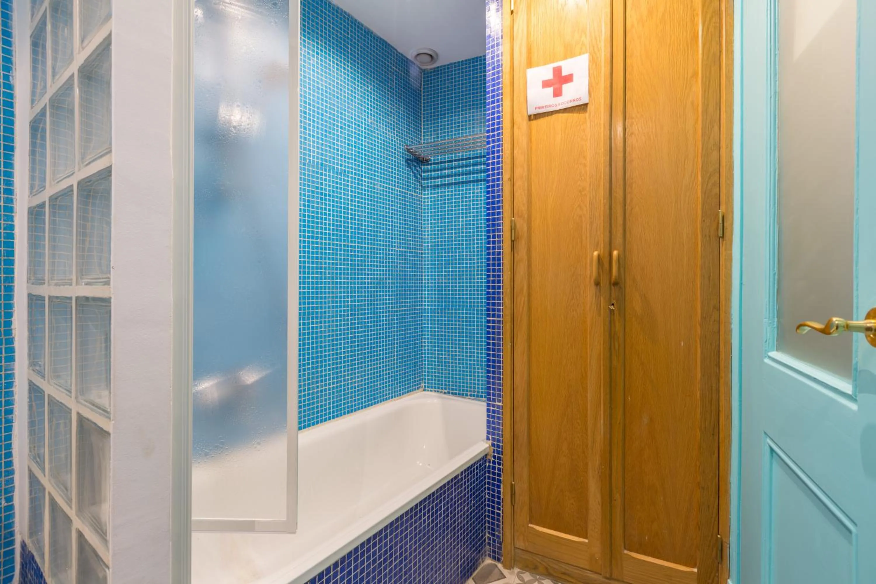 Bathroom in C&O Guest House Lisbon