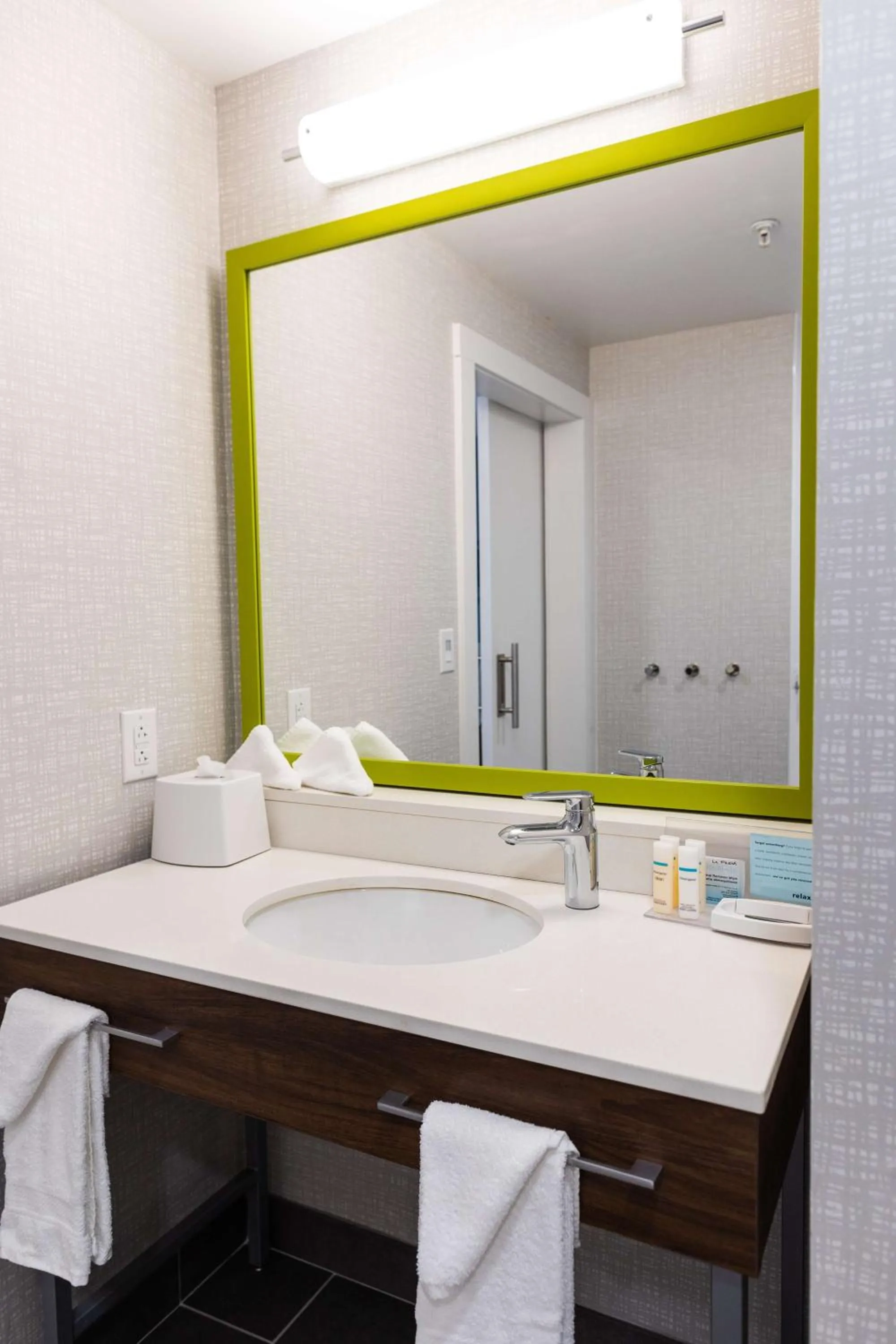 Bathroom in Hampton Inn Rehoboth Beach