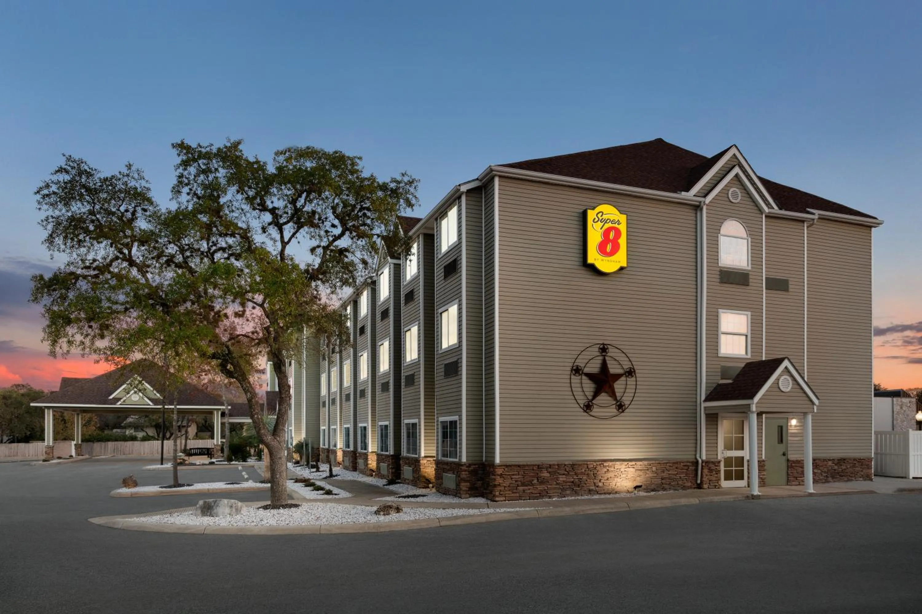 Property building in Super 8 by Wyndham San Antonio Airport North