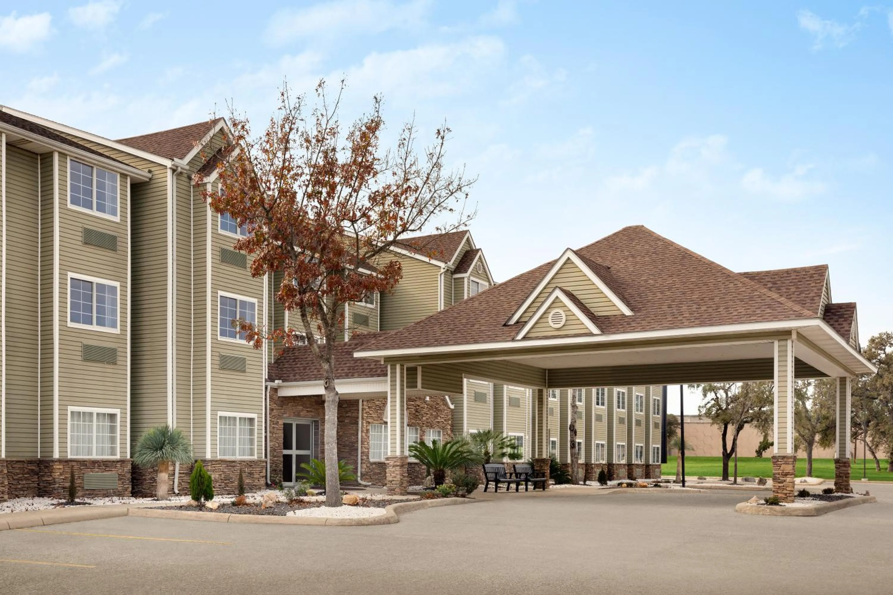 Property building in Super 8 by Wyndham San Antonio Airport North