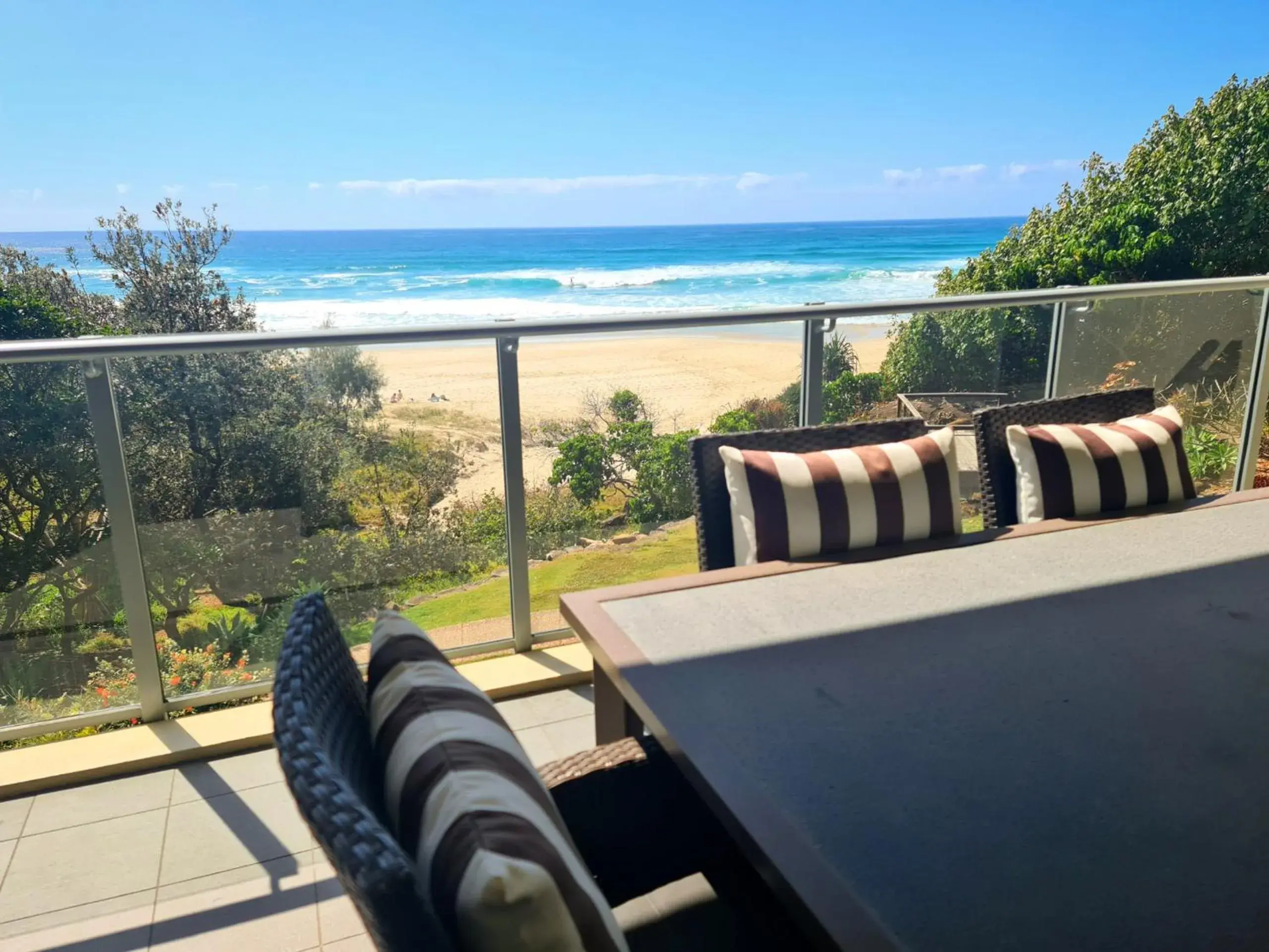 Three-Bedroom Beachfront Apartment in The Beach Cabarita Three-Bedroom Beachfront Apartment in The Beach Cabarita