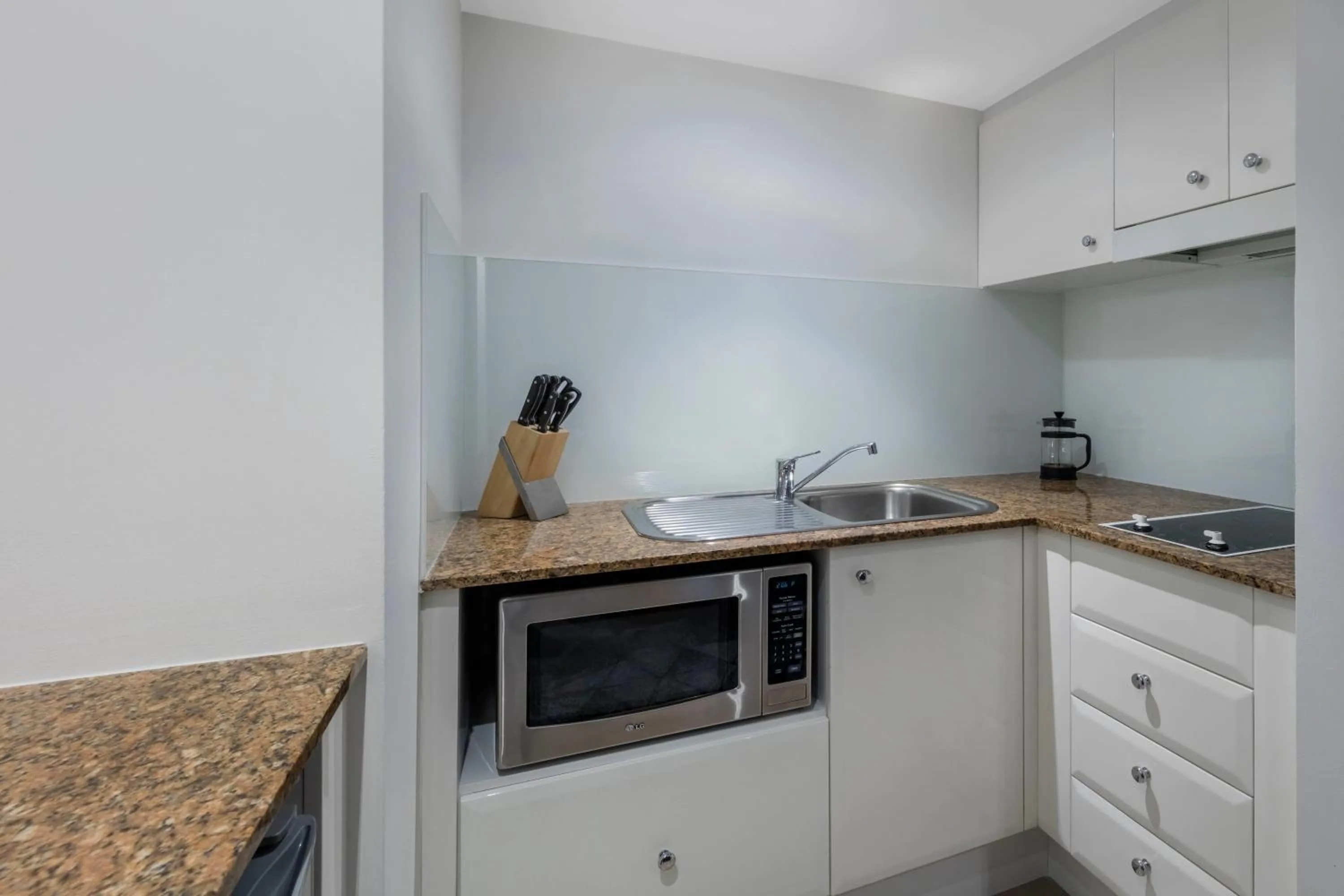 Photo of the whole room in Club Wyndham Sydney, Trademark Collection by Wyndham