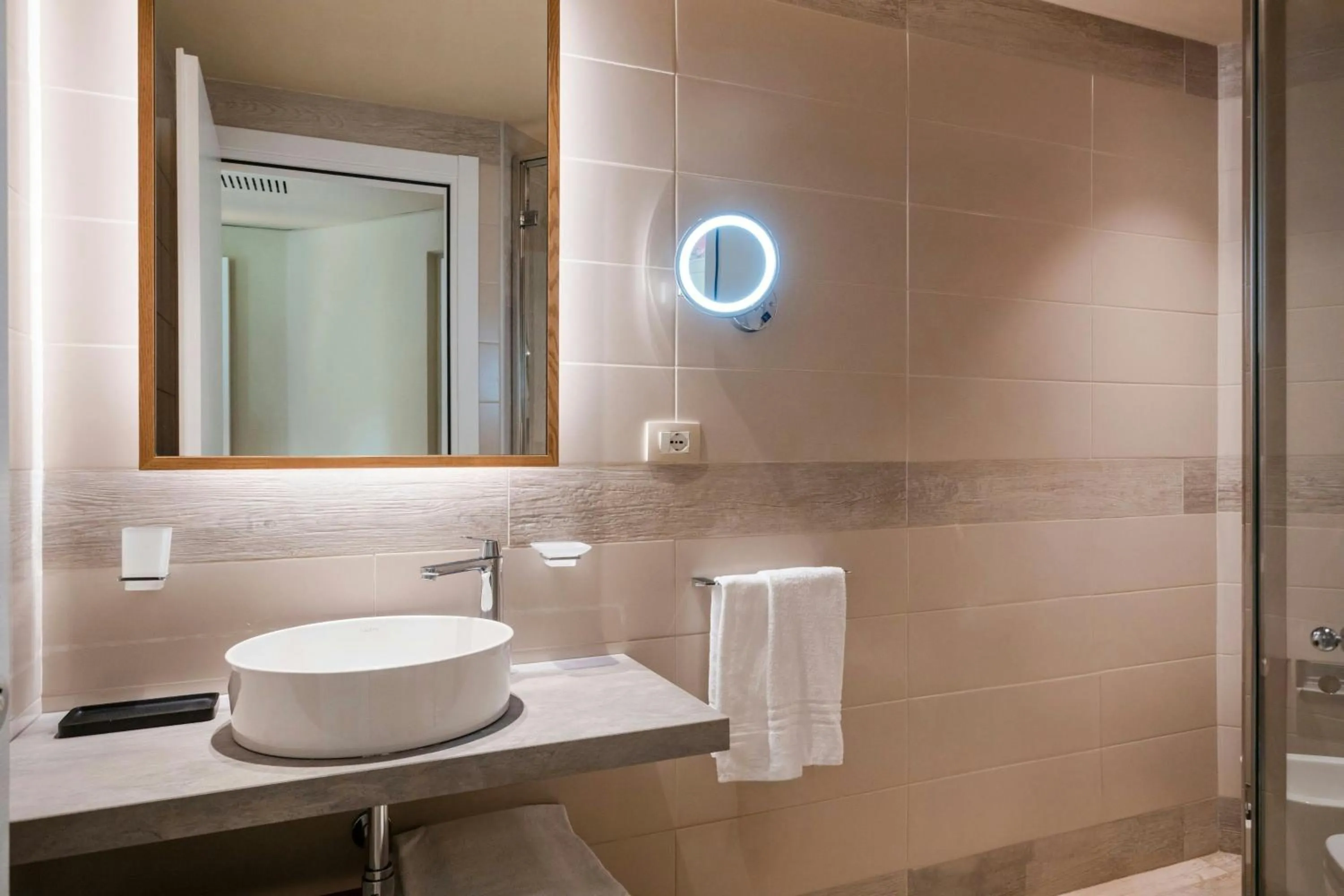 Bathroom in Mangia's Brucoli, Sicily, Autograph Collection