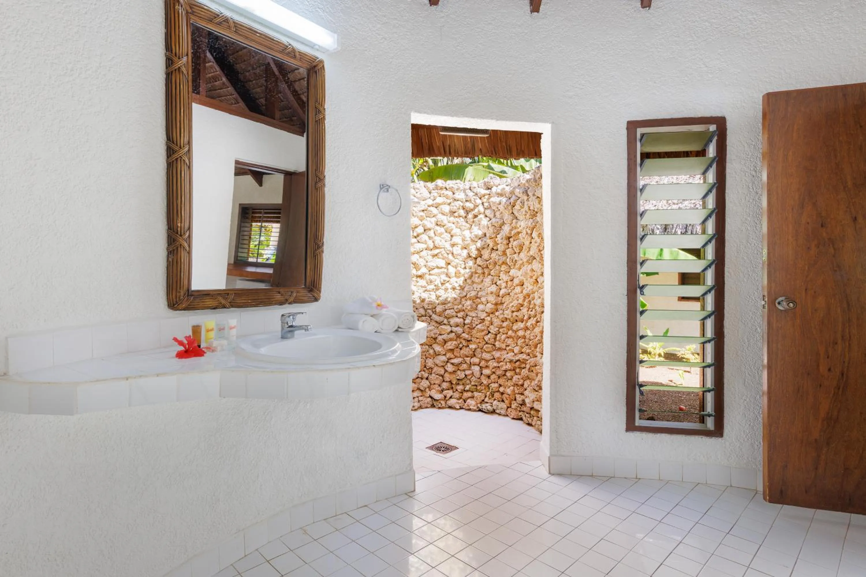 Bathroom in Breakas Beach Resort
