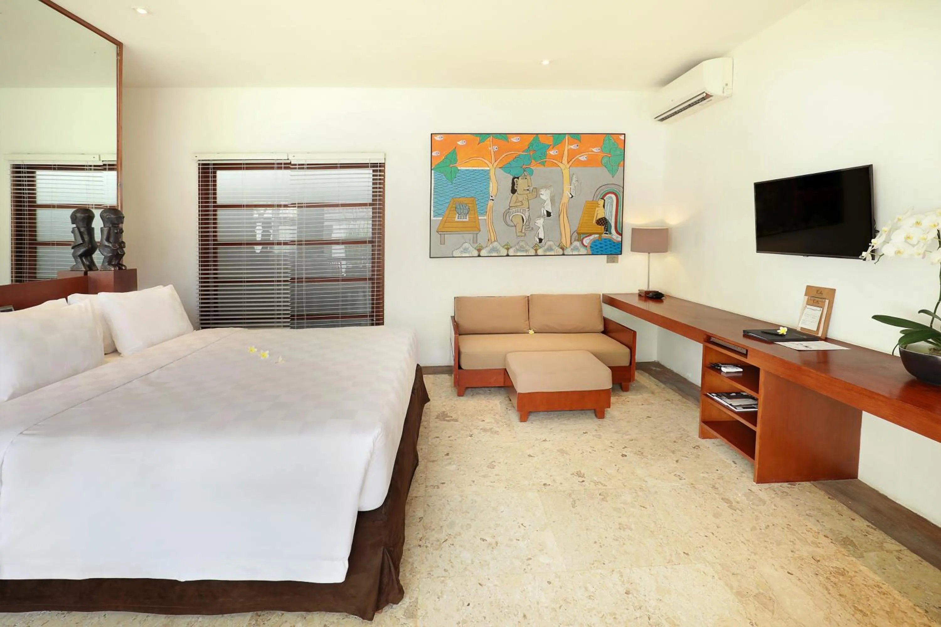 Communal lounge/ TV room, Bed in Uma Sapna Seminyak