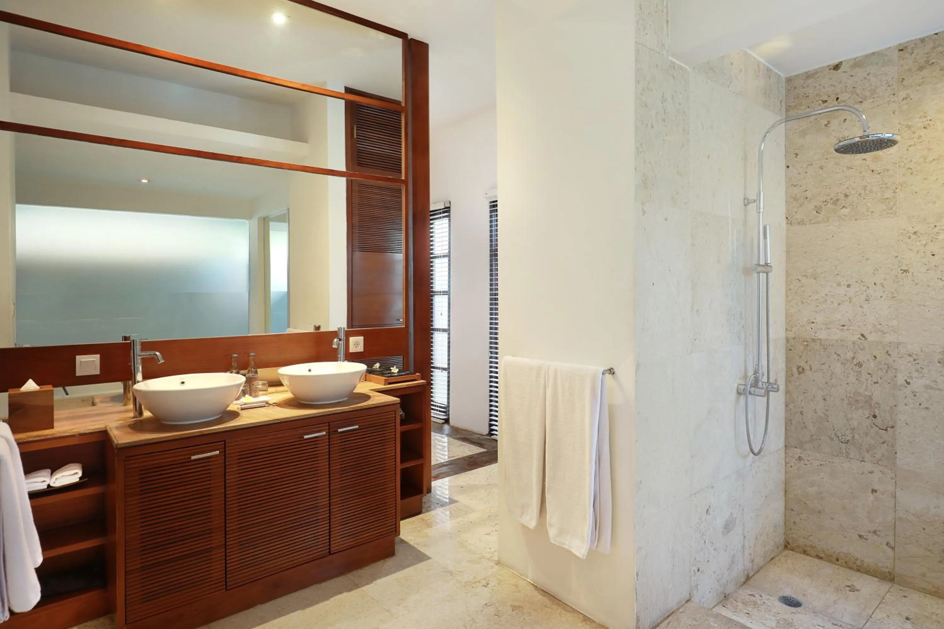 Shower in Uma Sapna Seminyak