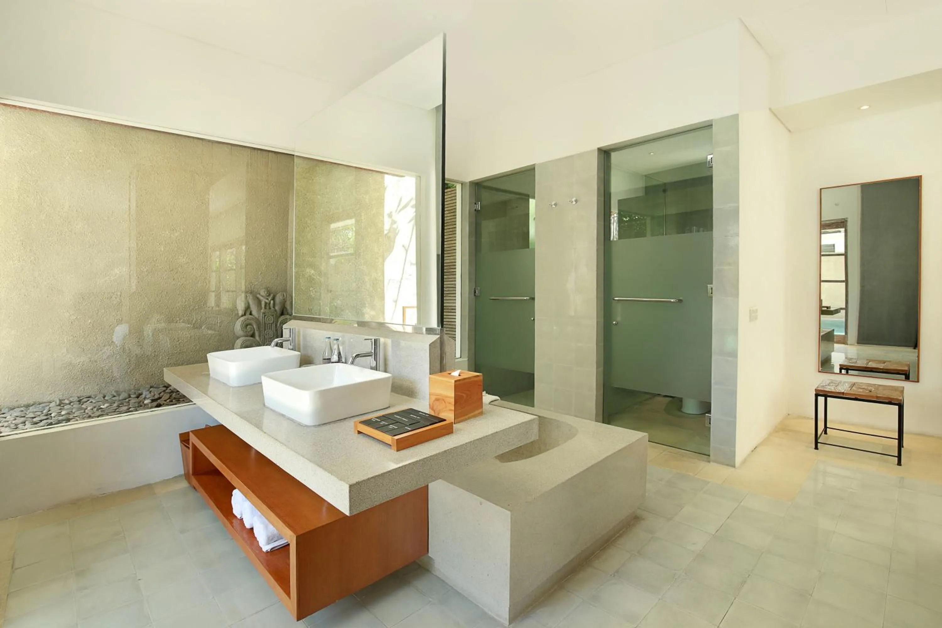 Shower in Uma Sapna Seminyak