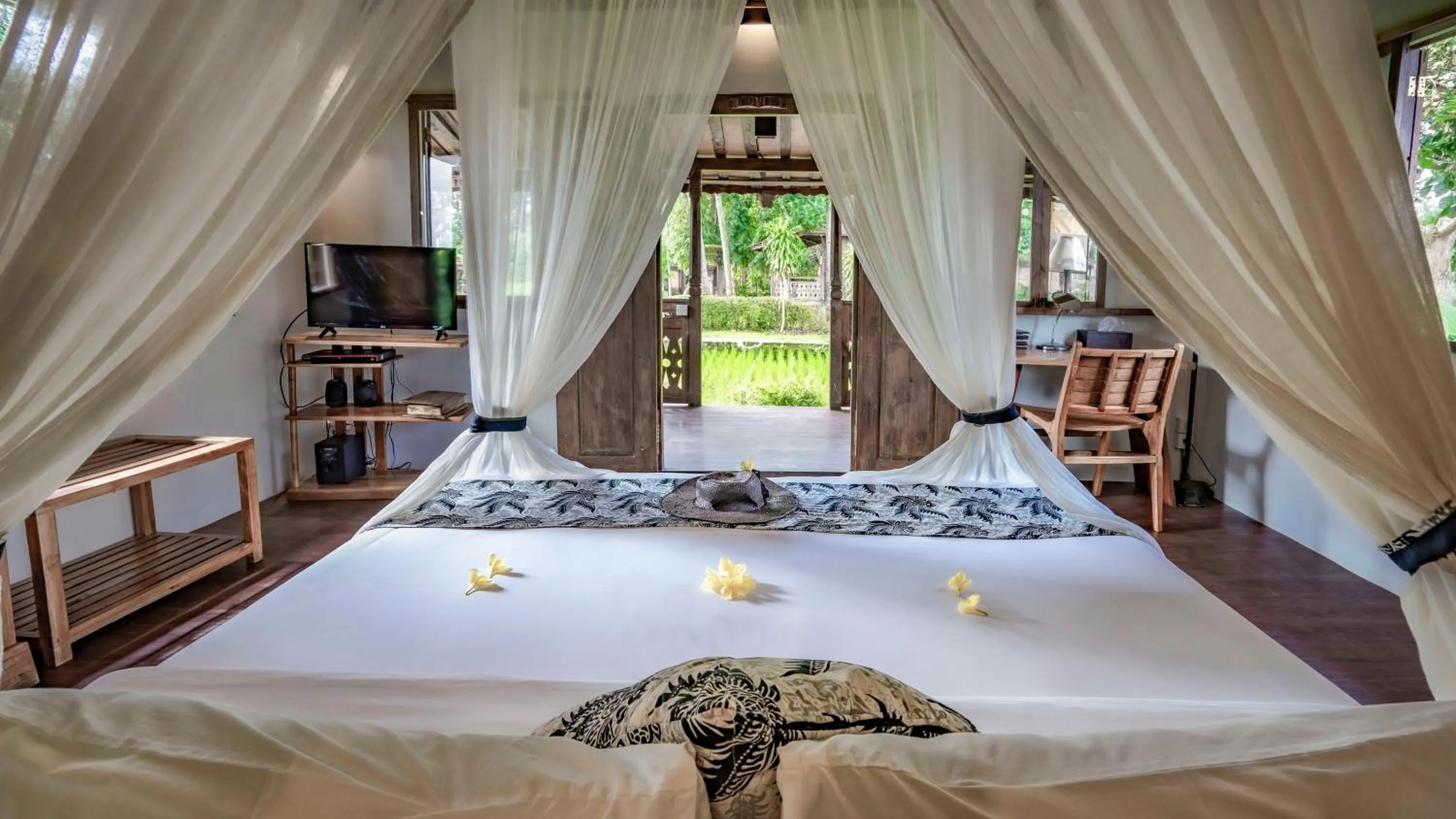 Bed in KajaNe Yangloni at Ubud Bali