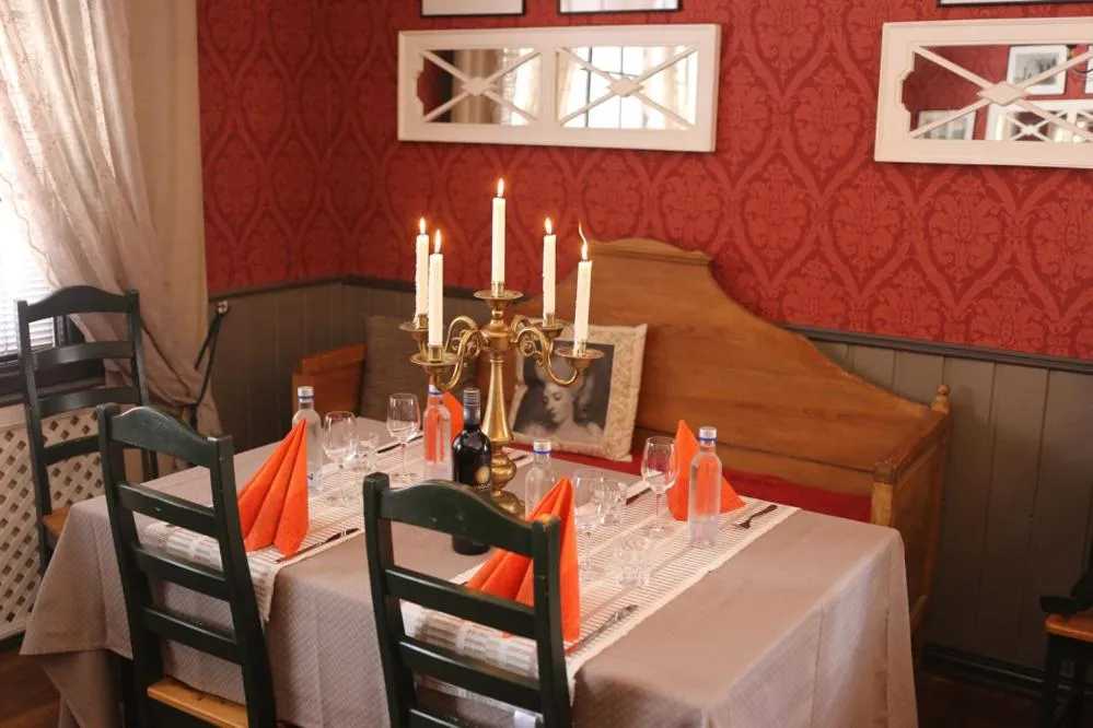 Meals in Hotel Kievari